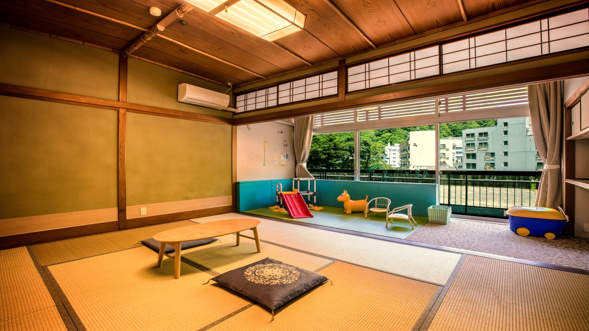 Kids room Japanese style room *Example of guest room