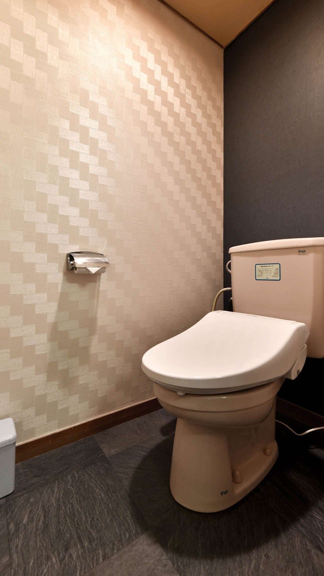 Example of guest room | Taihei, Japanese-style room with 10 tatami mats, non-smoking, toilet