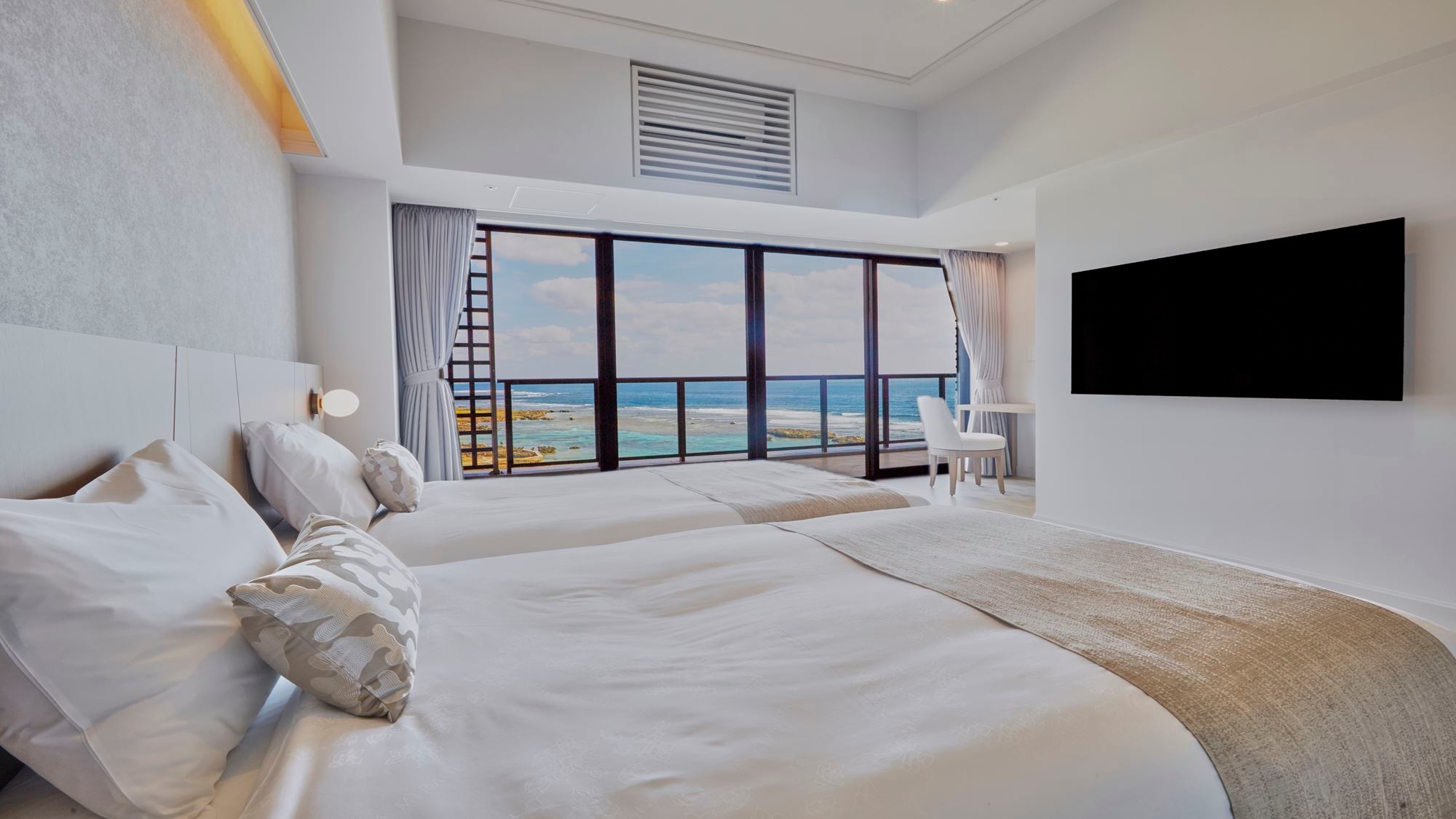 [Premier Deluxe Corner Suite 2 Bedroom (148 square meters/5th-10th floors) <Oceanfront>]
