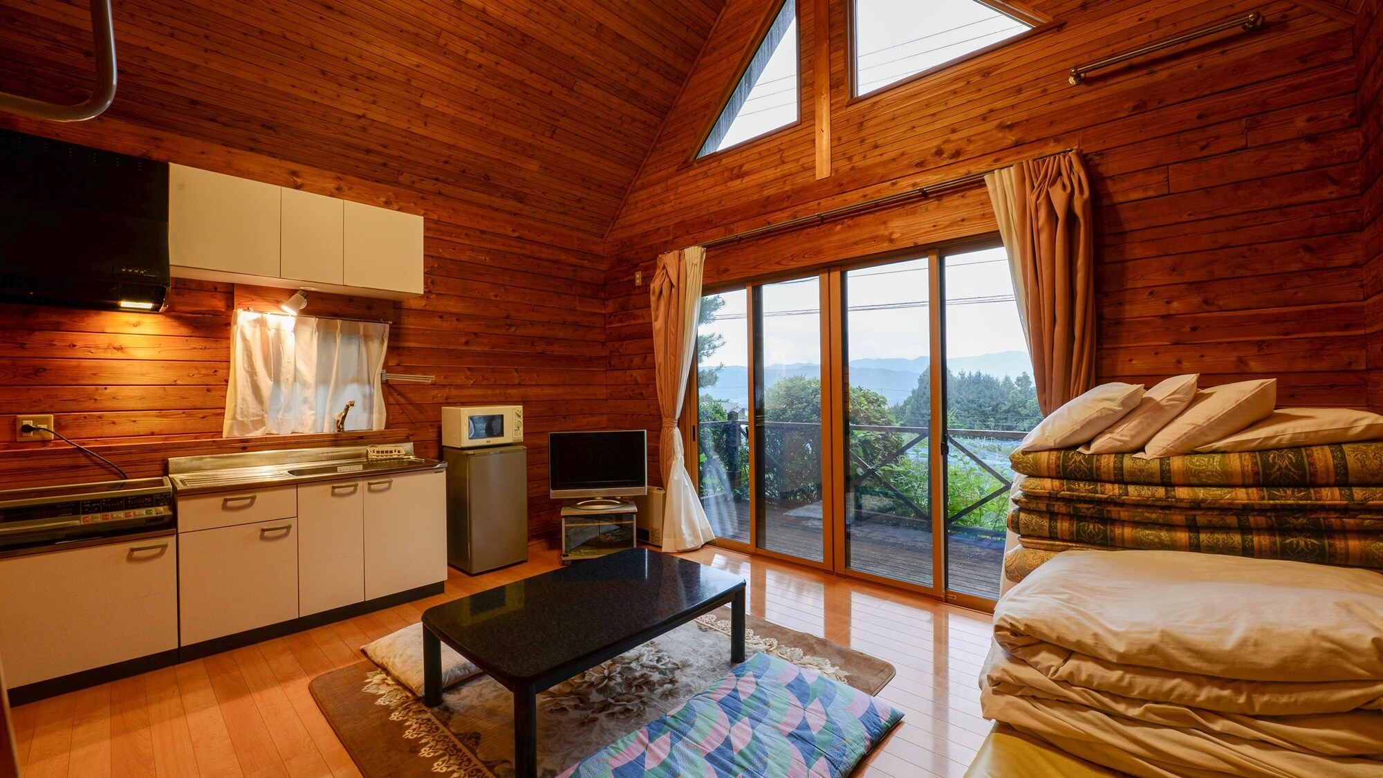 *[Log House/E] ในวันที่อากาศแจ่มใส คุณสามารถมองเห็นเทือกเขาแอลป์ได้!