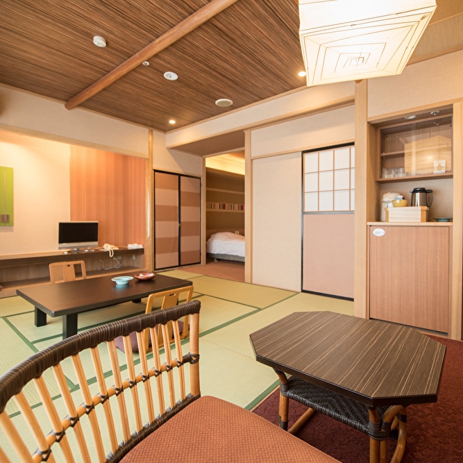 2013 renewal Japanese and Western room 8 tatami mats + twin
