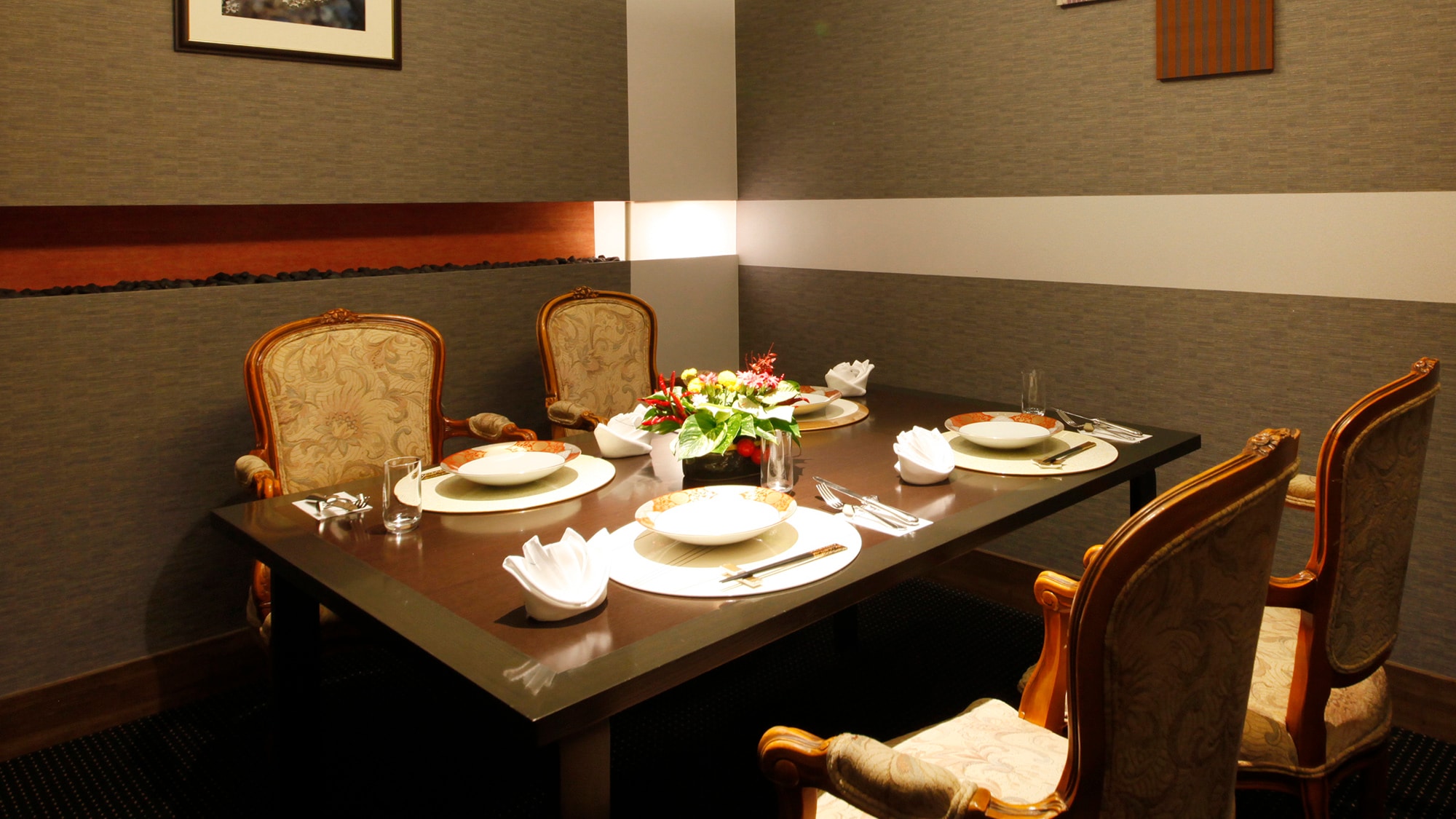 [食堂]包房宴會廳「彩花亭」（例）