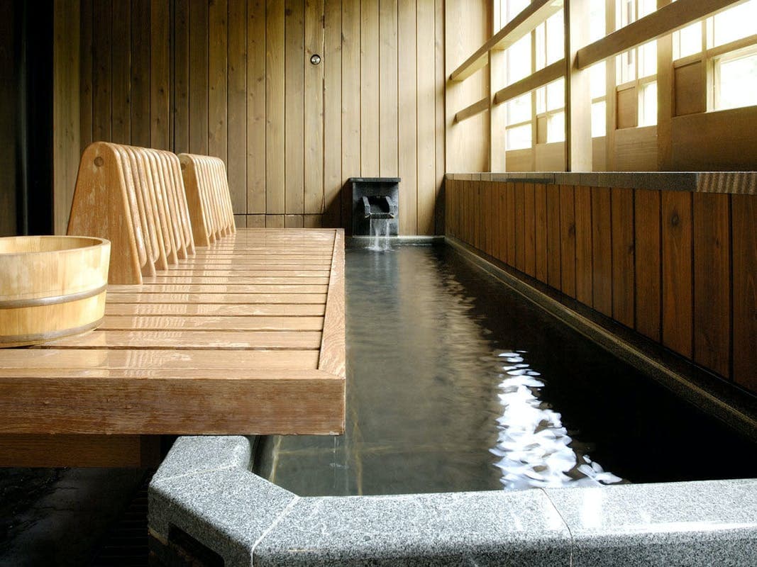 Guest room with open-air hot spring bath [Honami Honami]