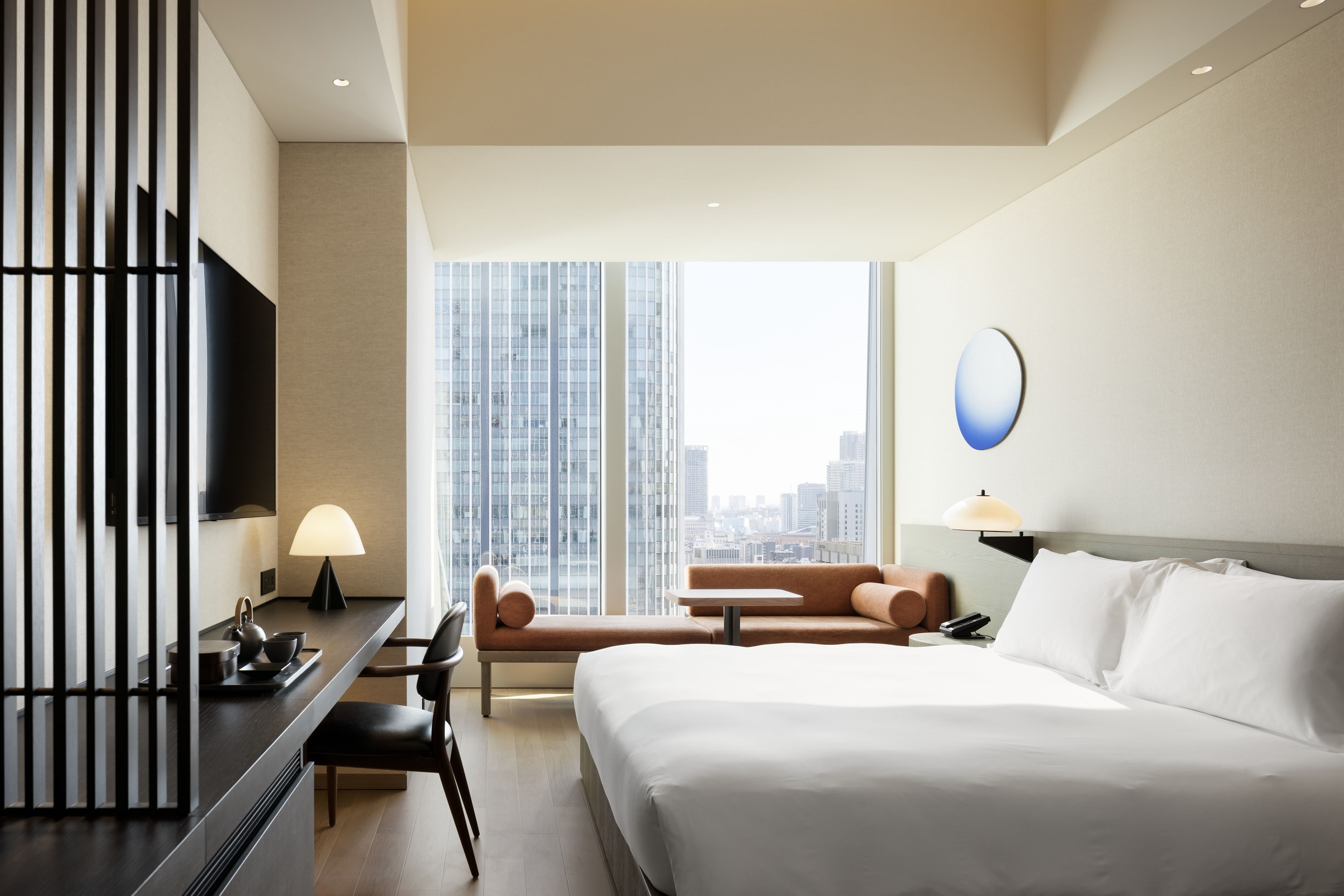 1 King Bed with City View