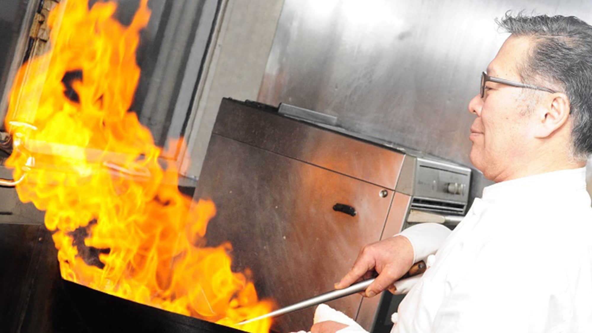 ・对使用的油、材料、调味料特别讲究。