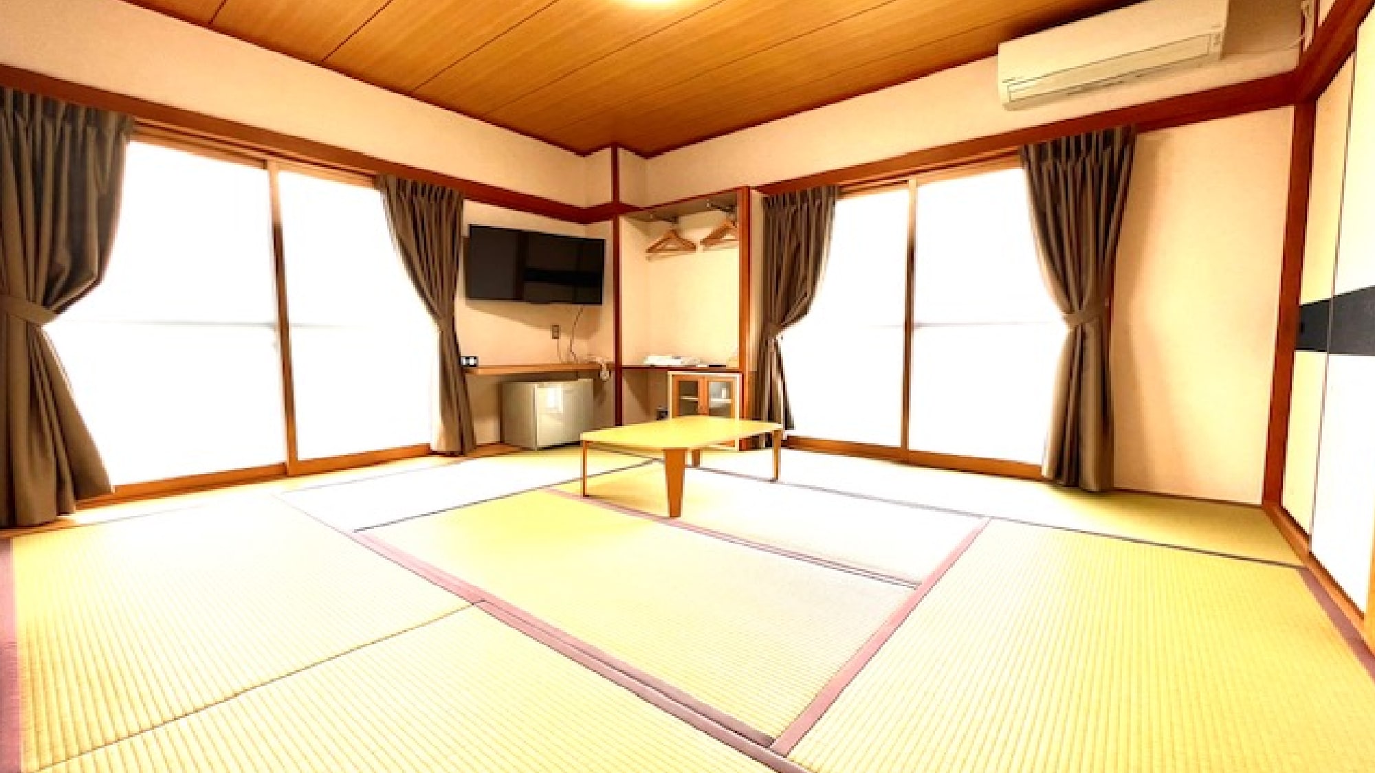 ・ Main building Japanese-style room 8 tatami mats