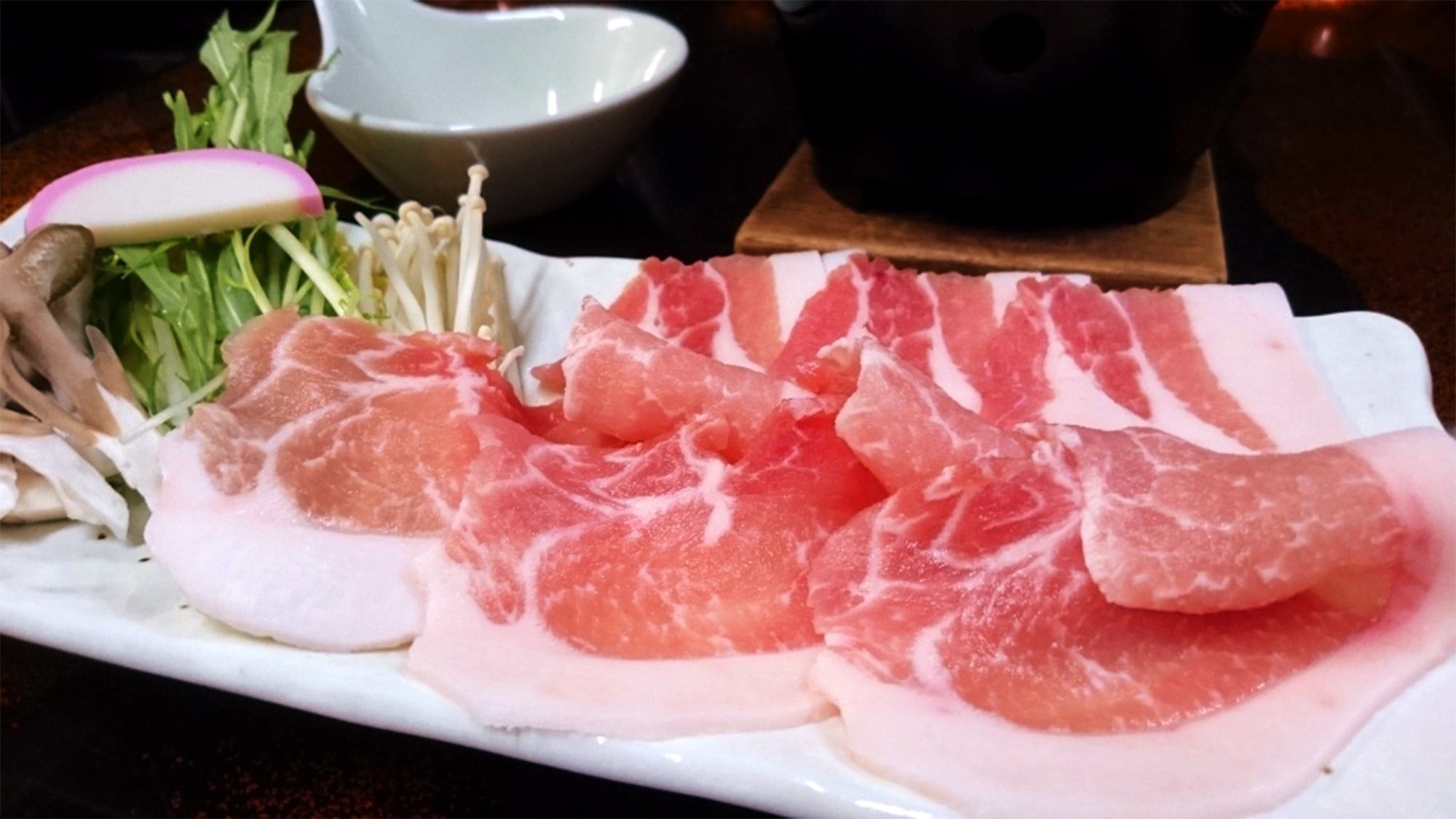 ・ Shabu-shabu of "Tenjin no Mori Oizumi Pork". Light flavor without habit