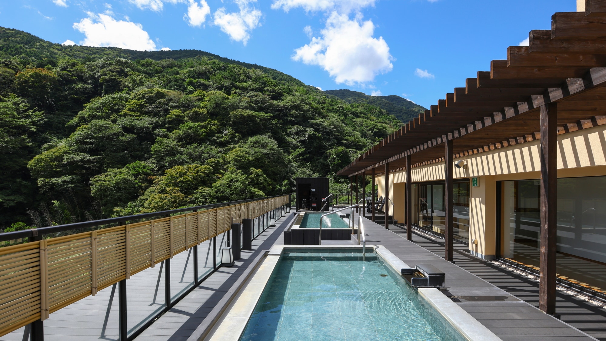 【展望露天風呂・大空】本格フィンランドサウナ「LEGEND」も併設