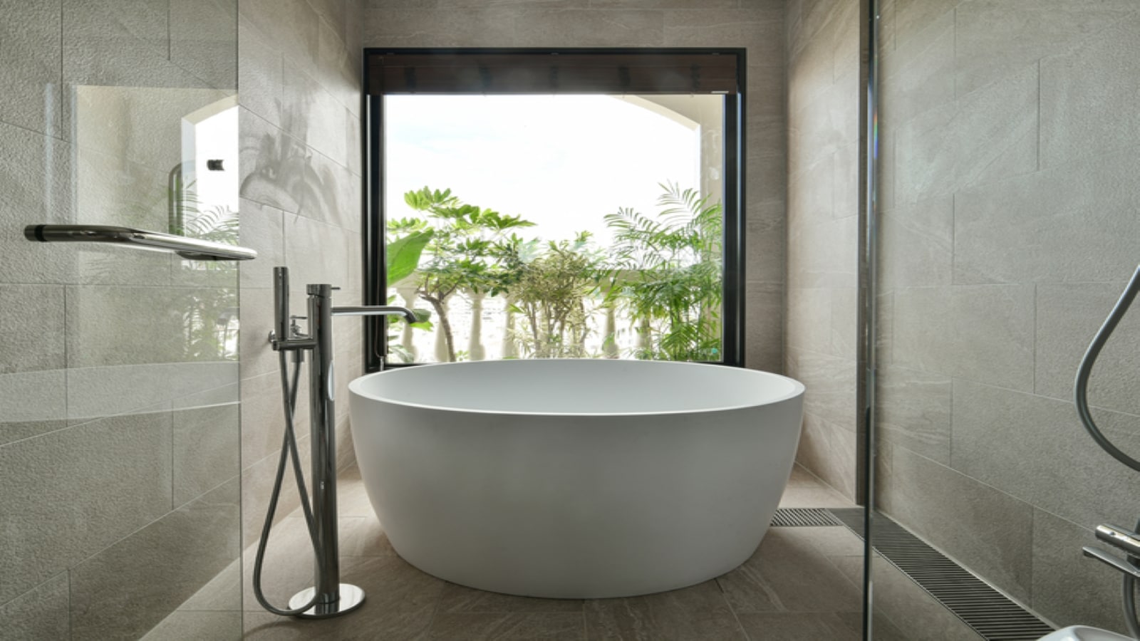 Premier Wing｜Gold Suite Separate bathroom where you can enjoy the hot spring in your room