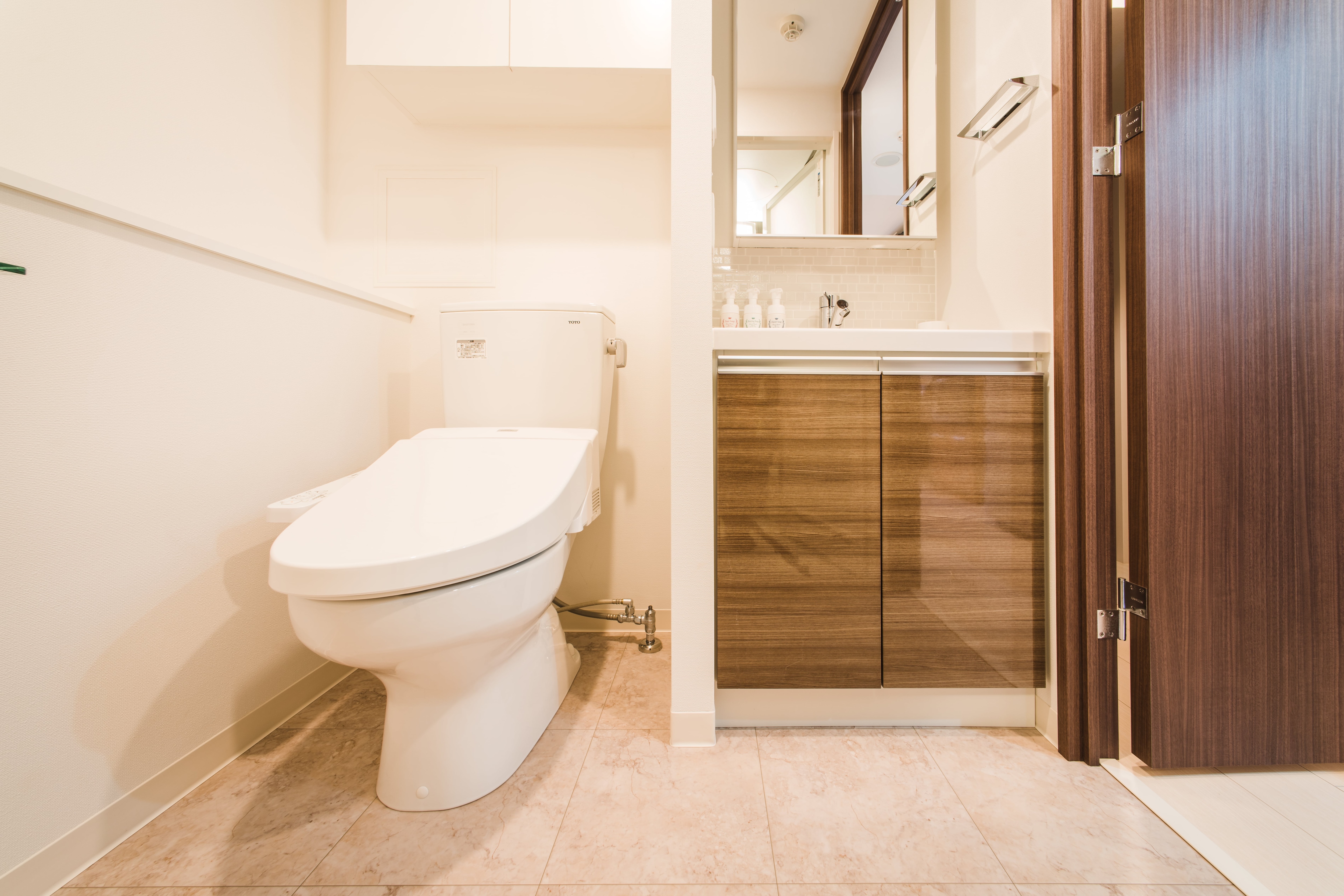 Independent washroom
