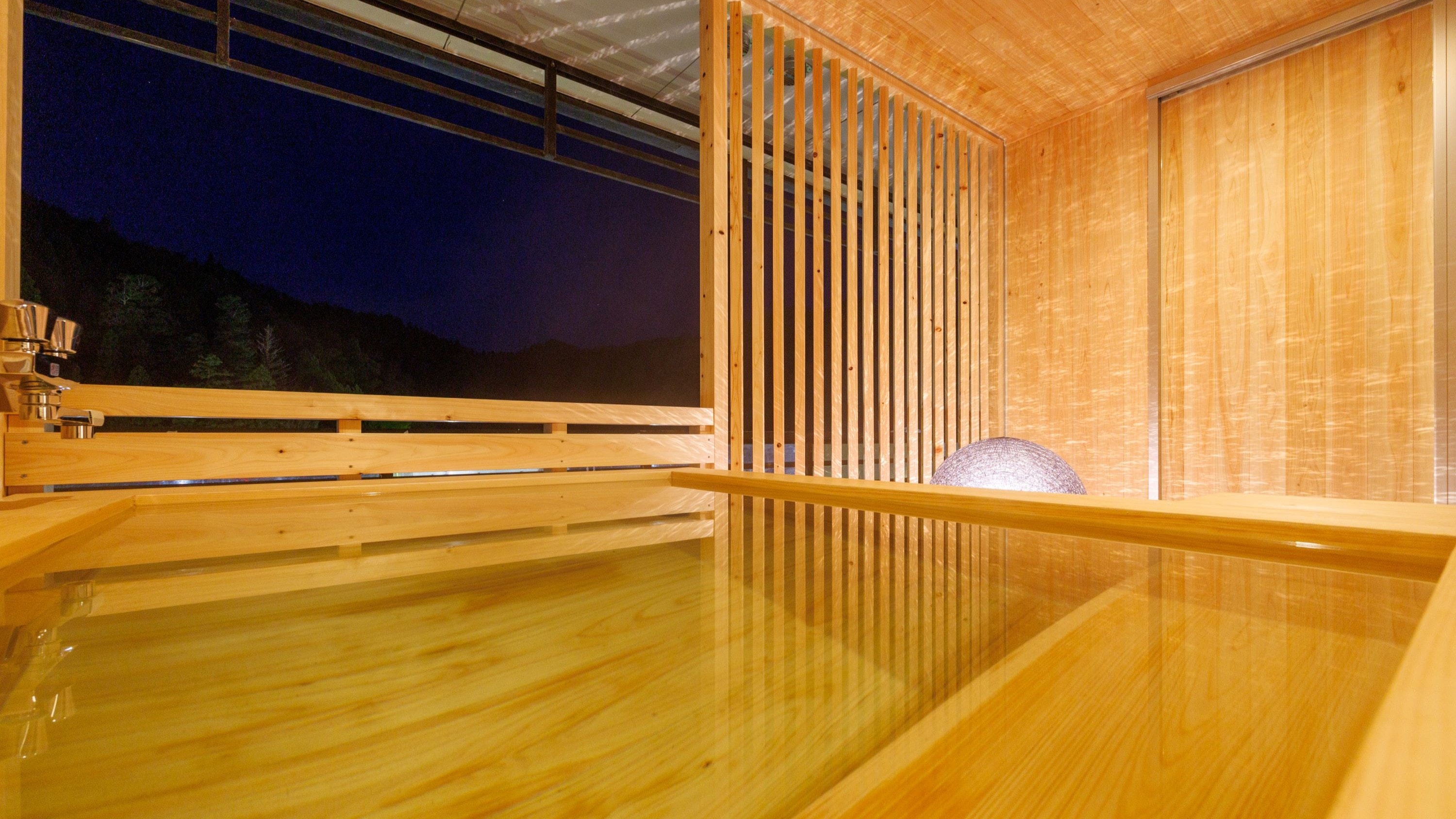 湯守611露天浴池 夜