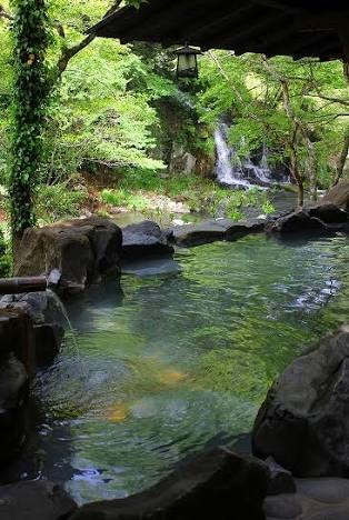 Pemandian terbuka Kotohira Onsen "Yume Sansui" di tempat
