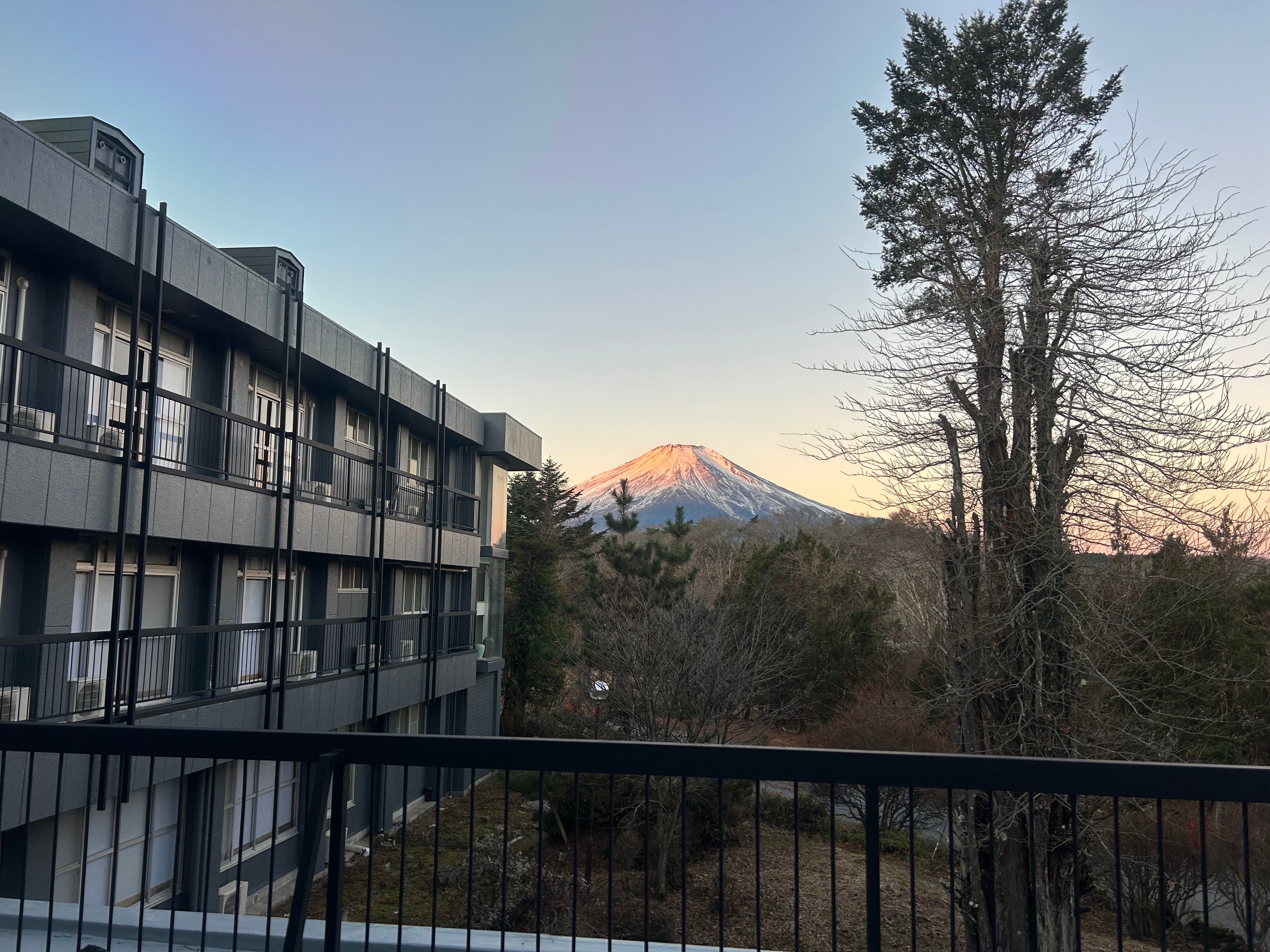 Exterior (2nd floor terrace) [Photo taken in December 2025]