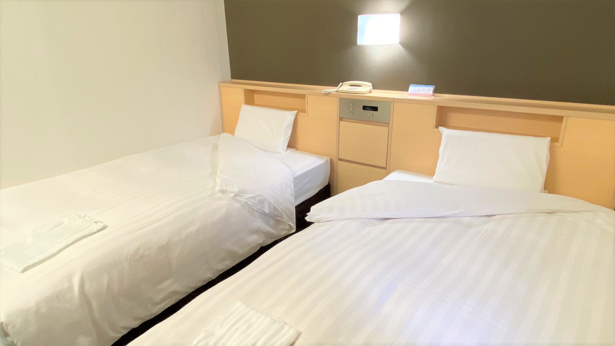 Tempat tidur kamar twin bangunan utama