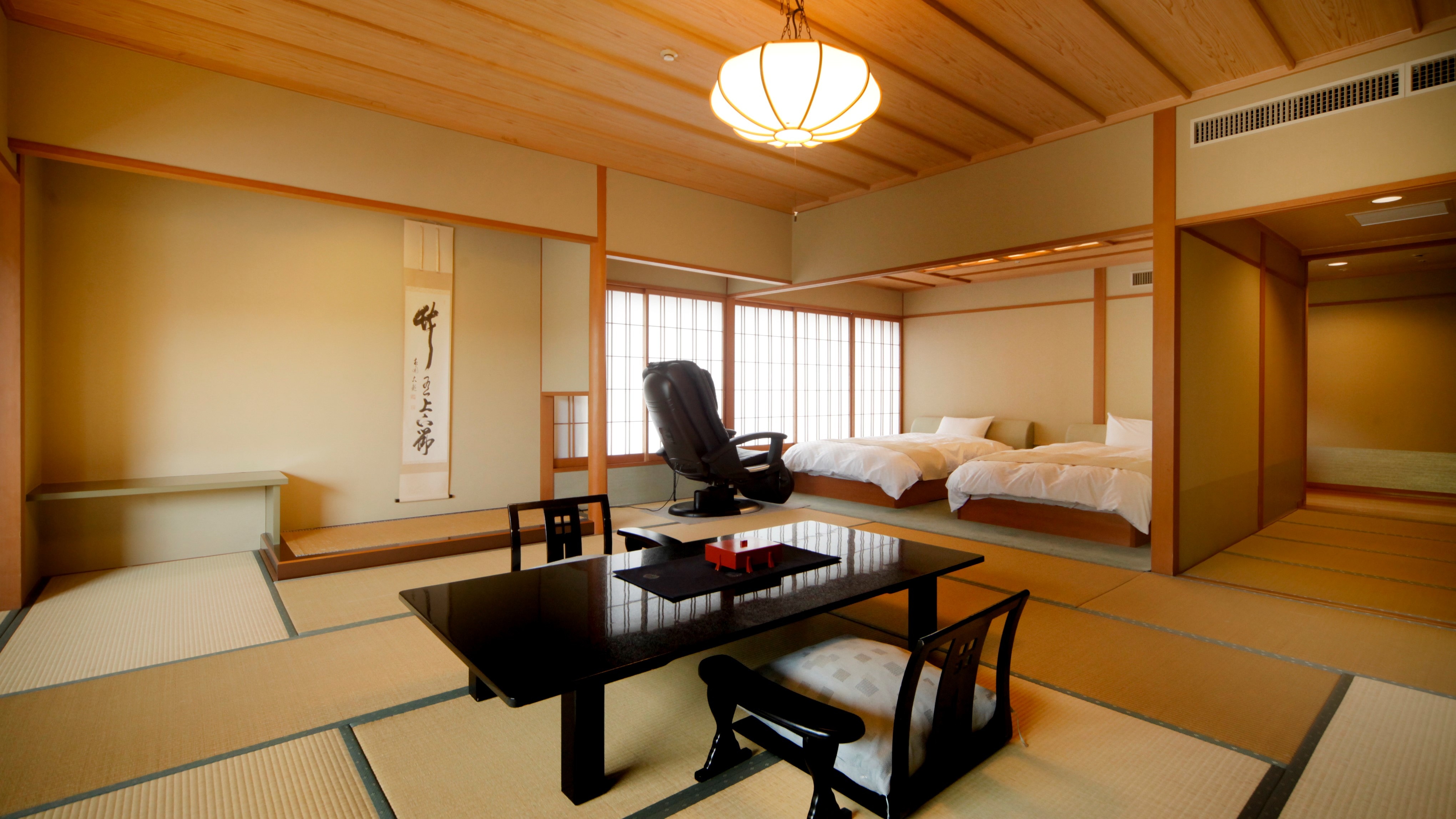 Hitenkan Japanese-style bedroom with massage chair