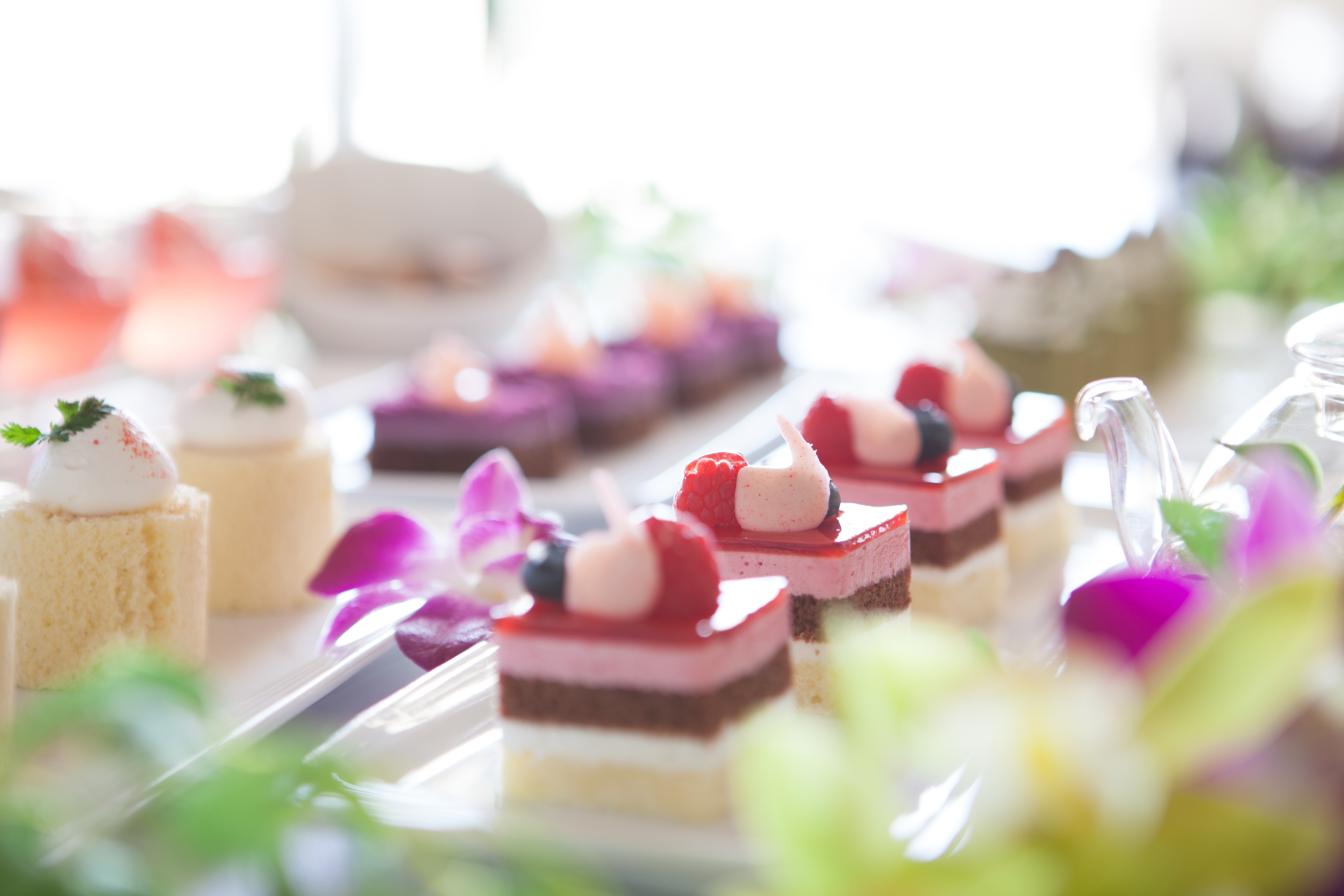 [Rakuten Lounge] You can enjoy soft drinks and sweets in the exclusive space.