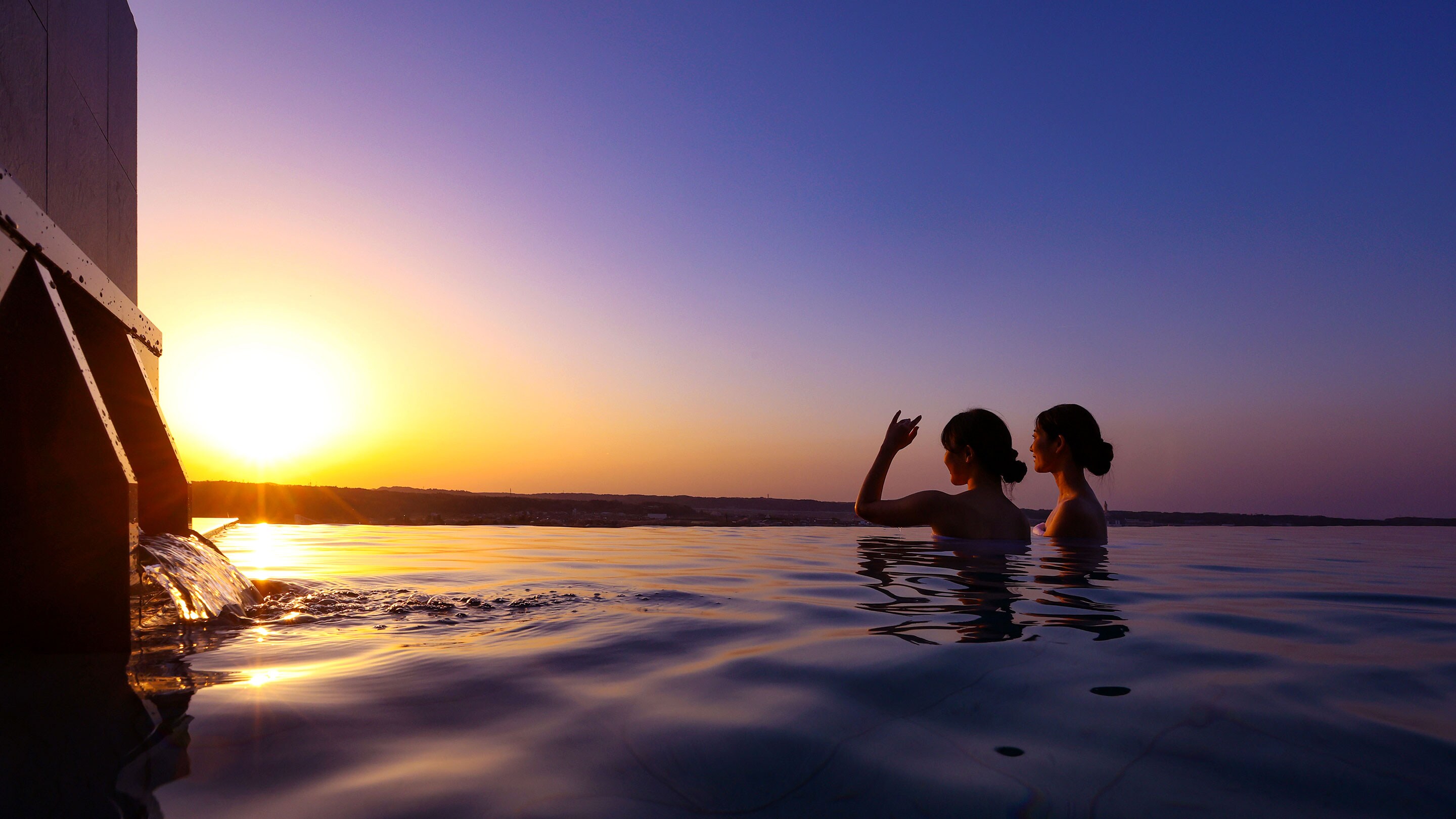 Open-air bath in the sky - Evening scenery