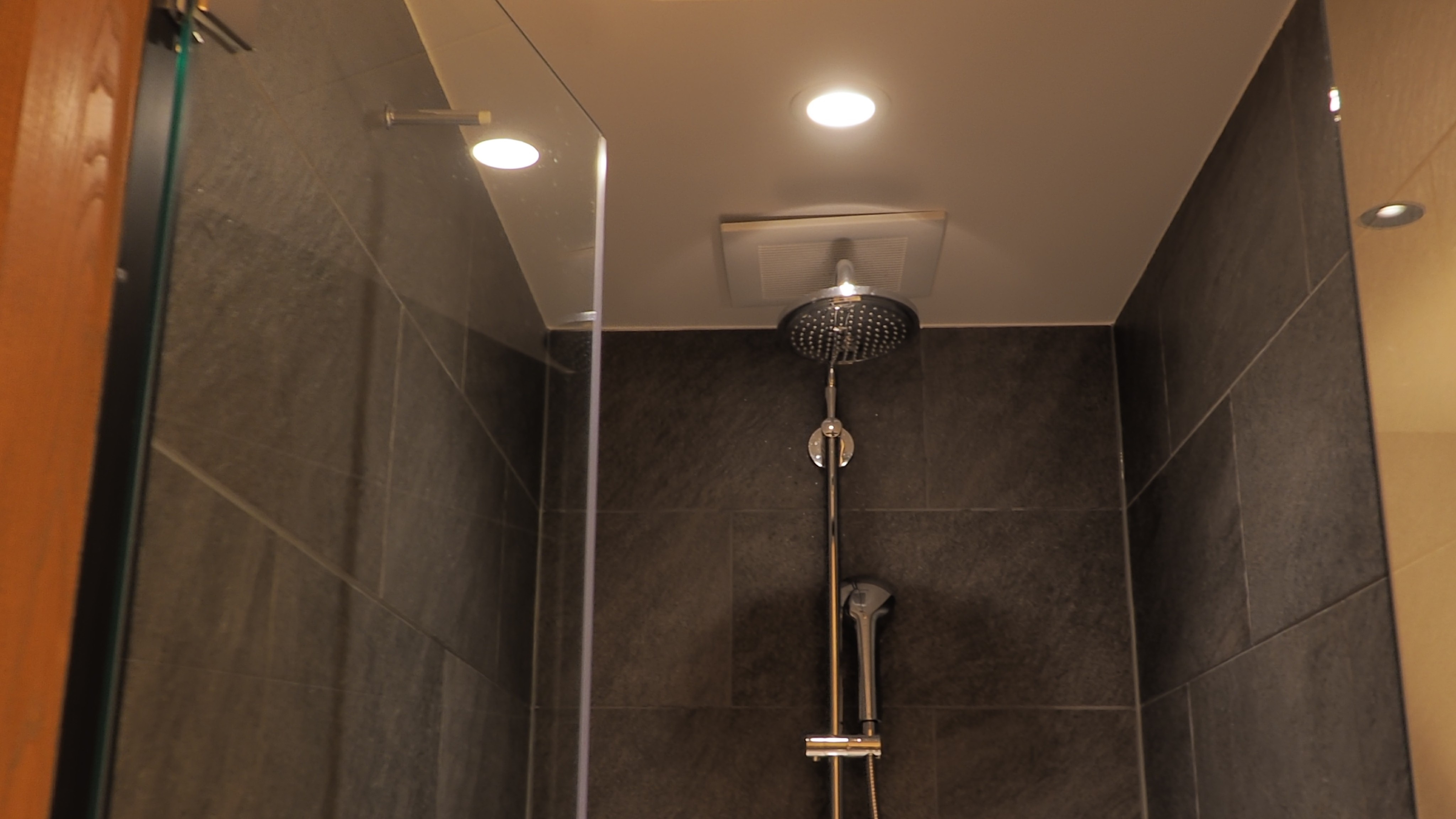 New building <Shower booth>