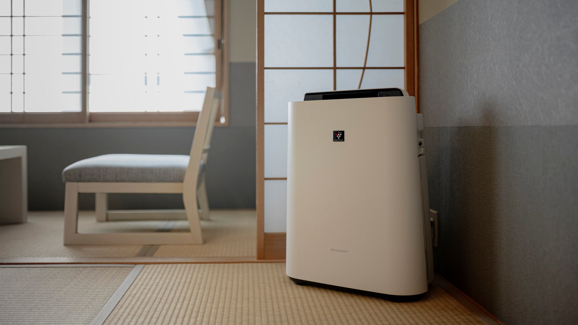 Humidified air purifier installed in all rooms (Japanese-style room example)
