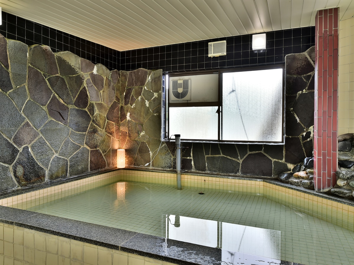 ●Large public bath