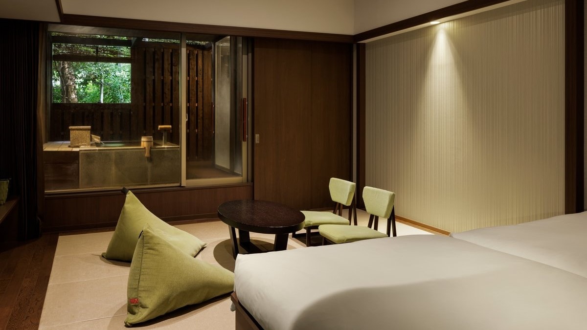 Main building Premier room/Japanese/Western room with hot spring open-air bath 52 square meters (1F)
