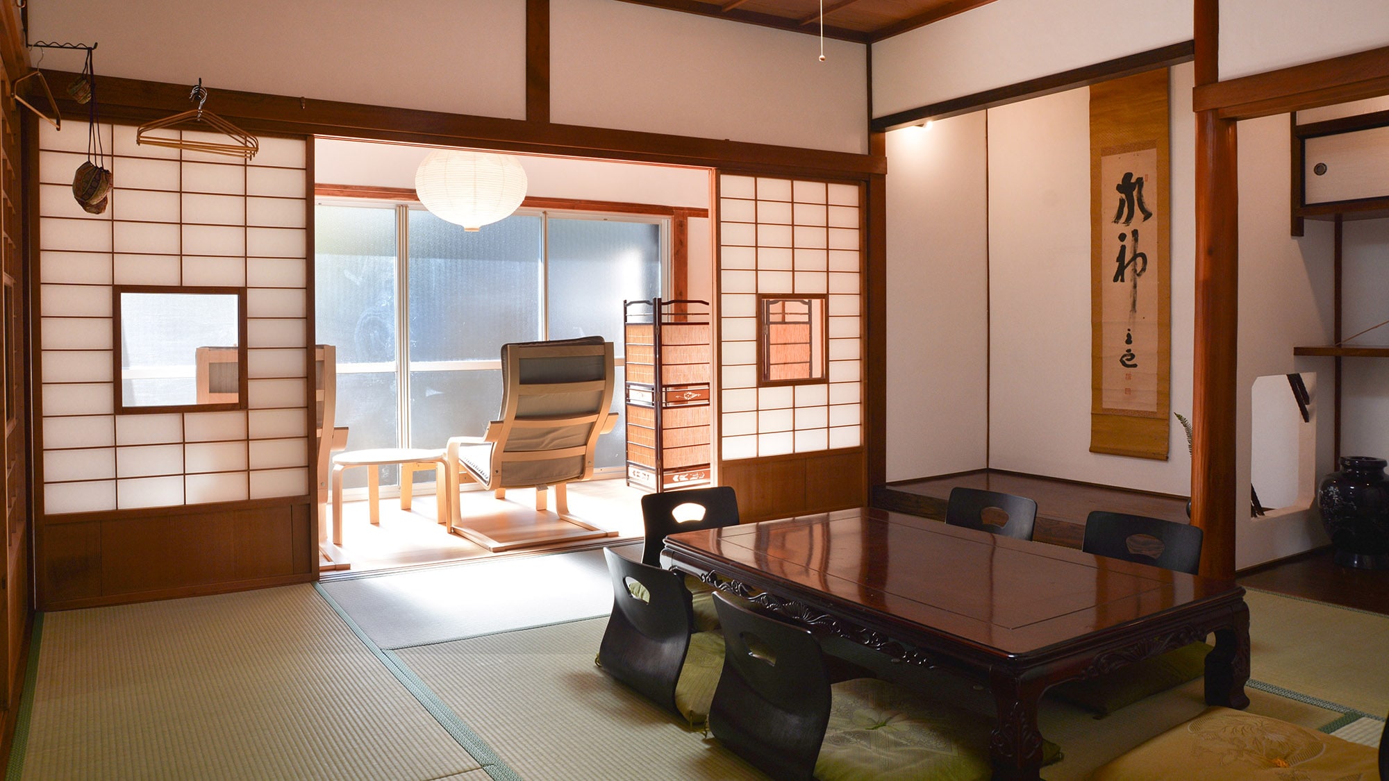 ・[Room] This room is ideal for families and small groups.