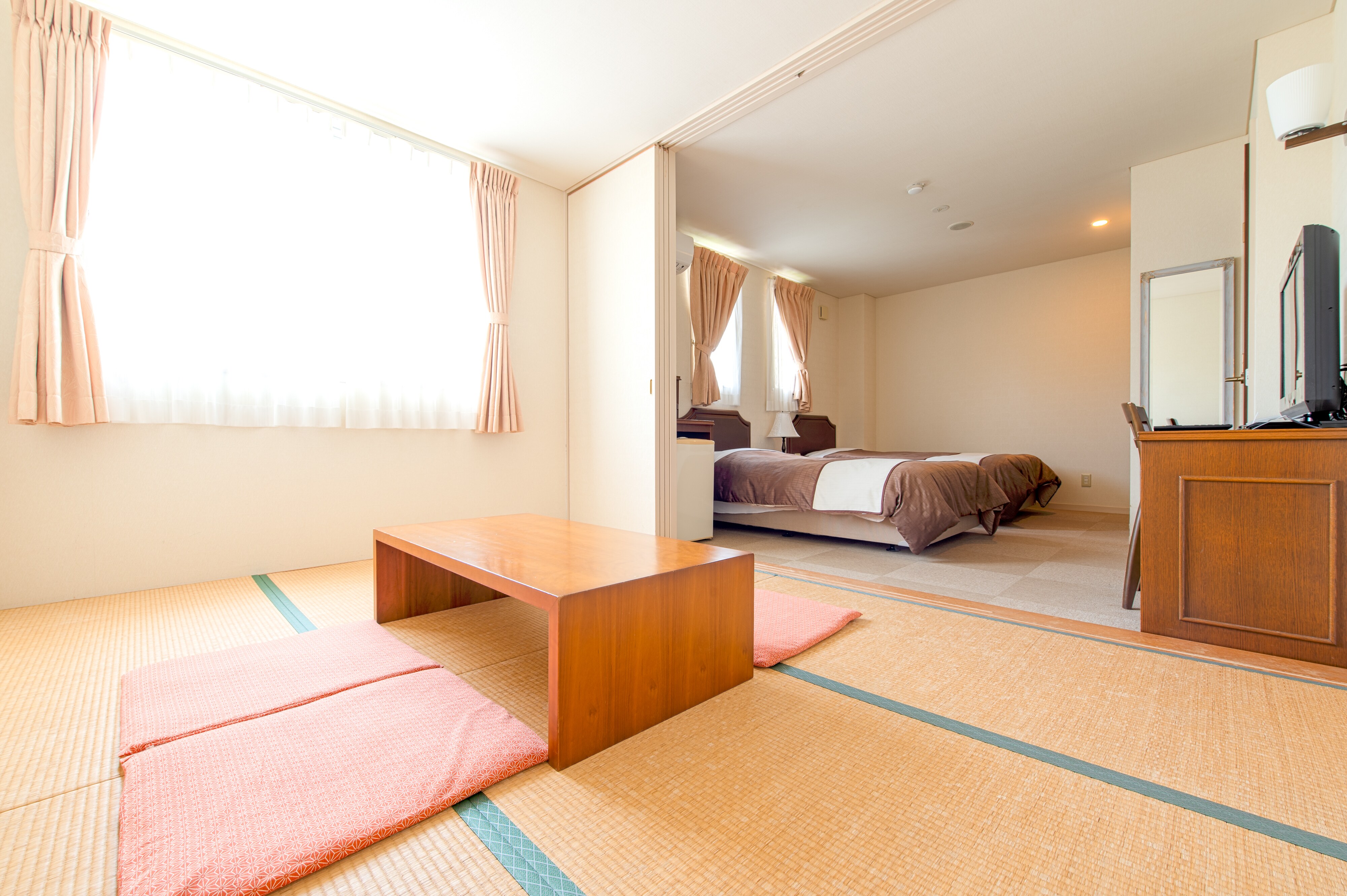 Japanese-Western style room