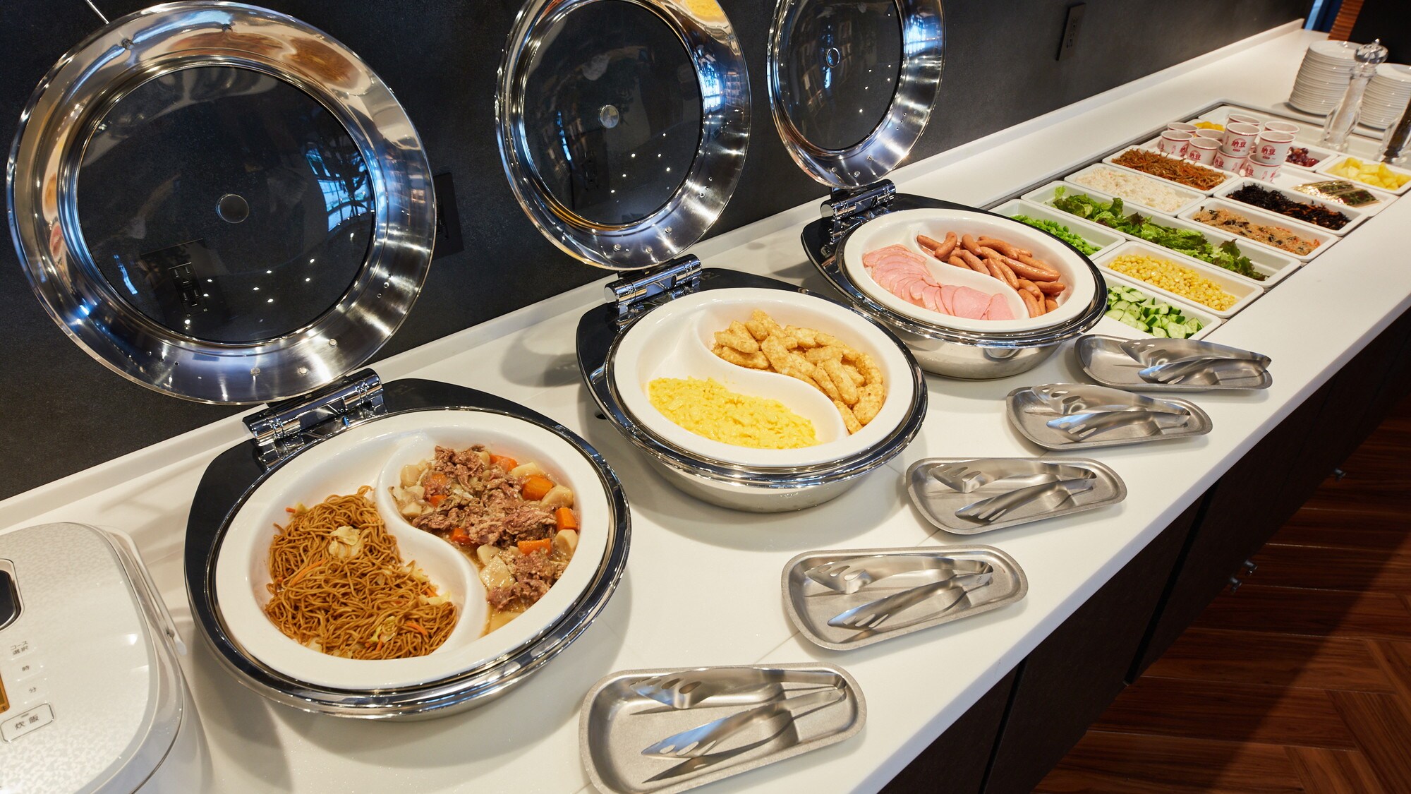 [Breakfast buffet] Japanese and Western side dishes
