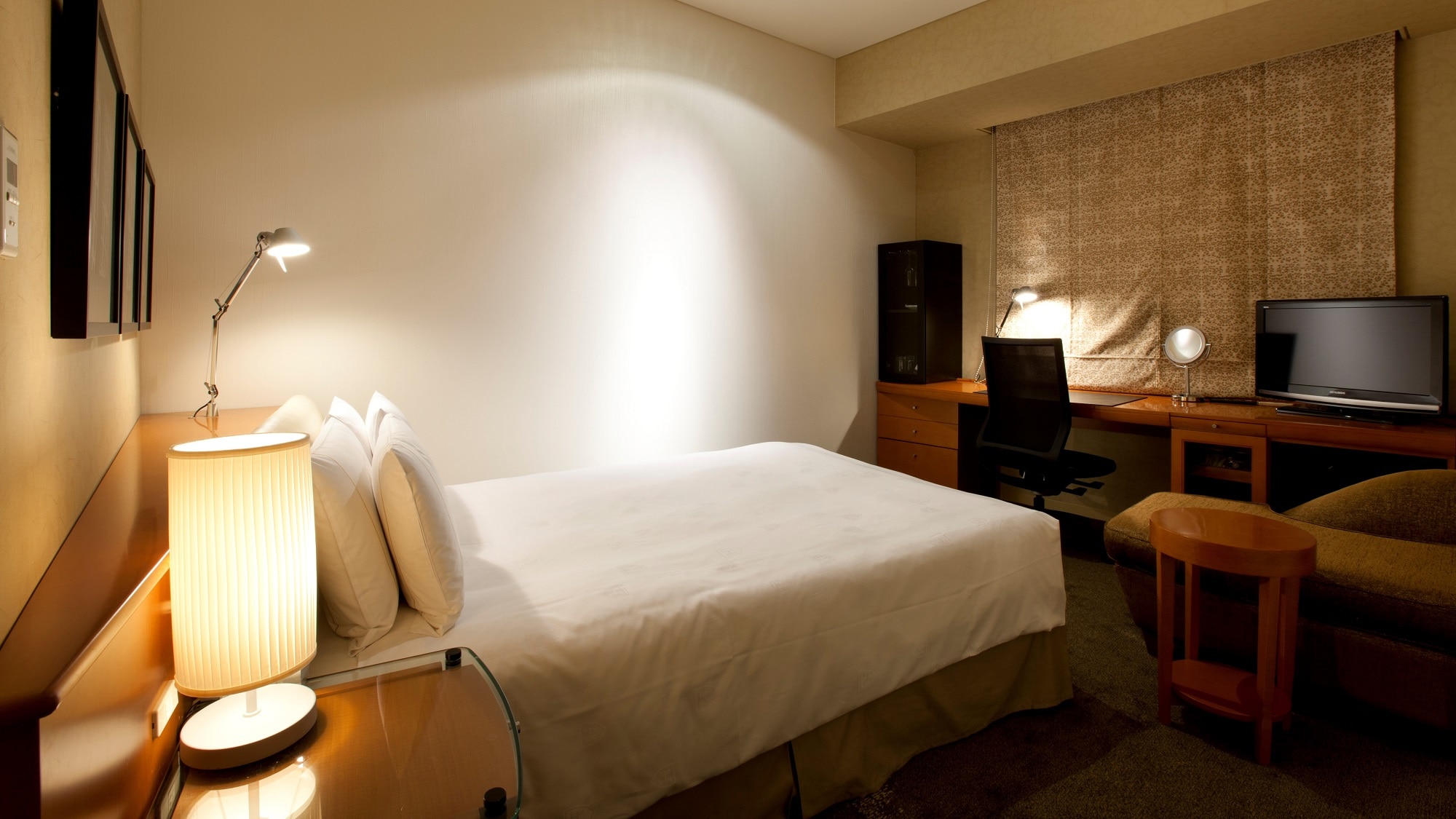 經濟雙人房（NTV側）