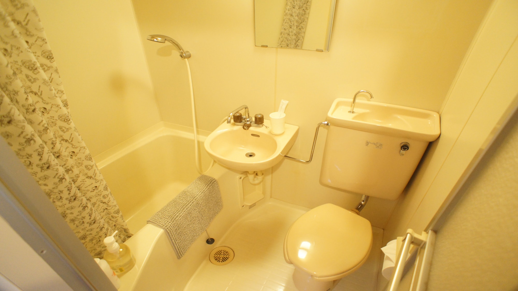 Triple Room Bathroom