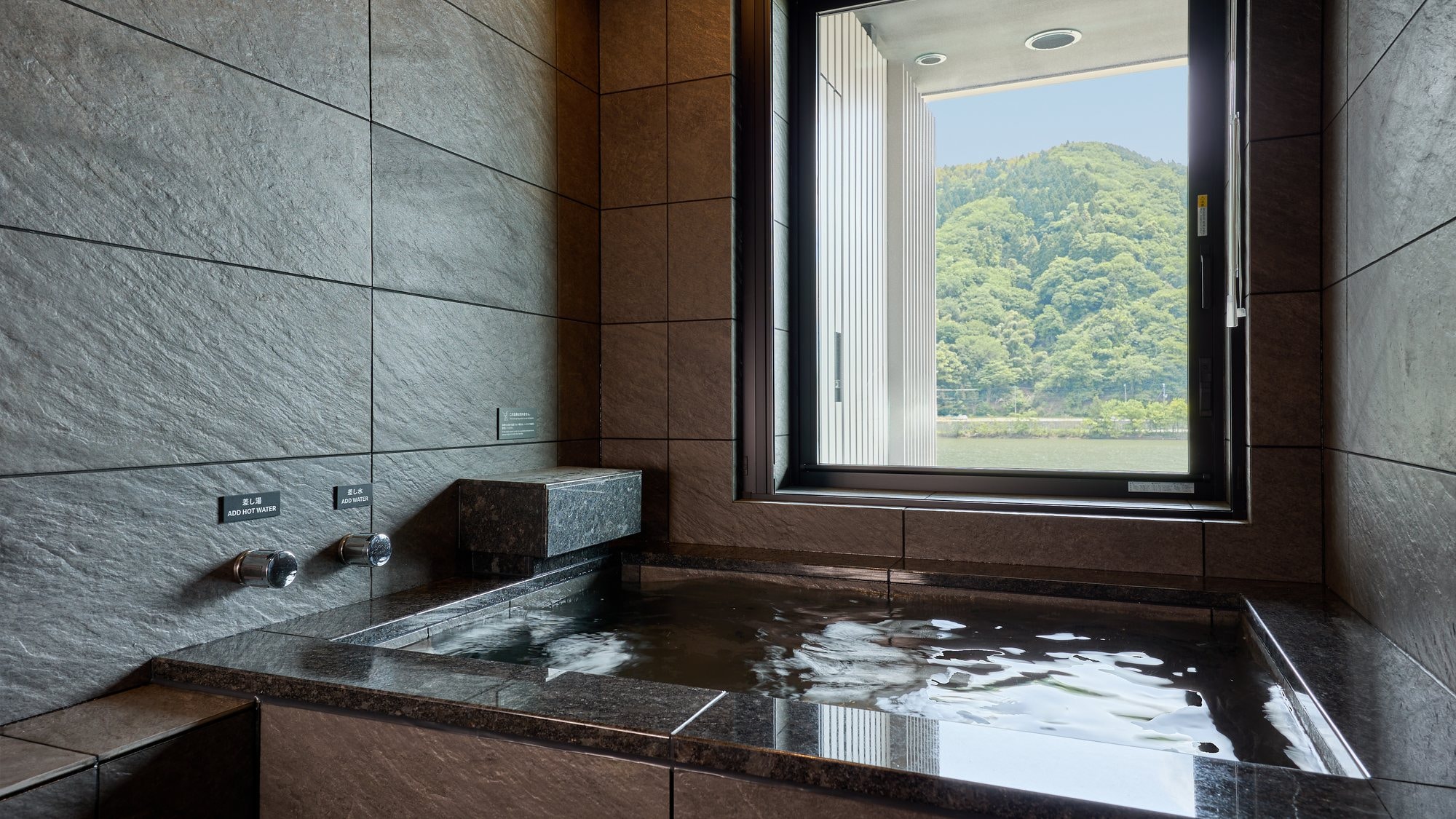 C, D, F: Private natural hot spring baths in guest rooms (views vary depending on the room).