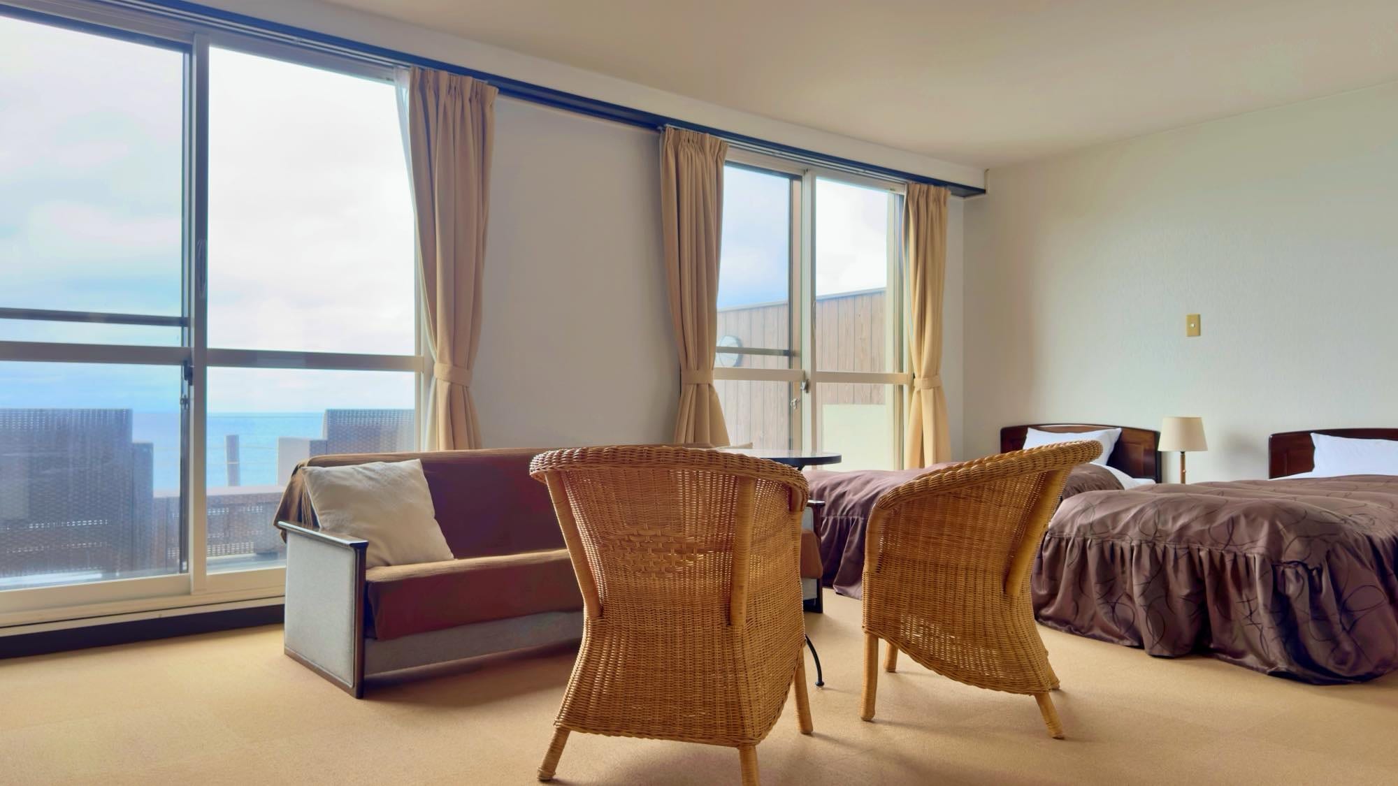 [Ogi/Uranishi] Twin room + Sun deck with a spectacular view (with bathroom and toilet)