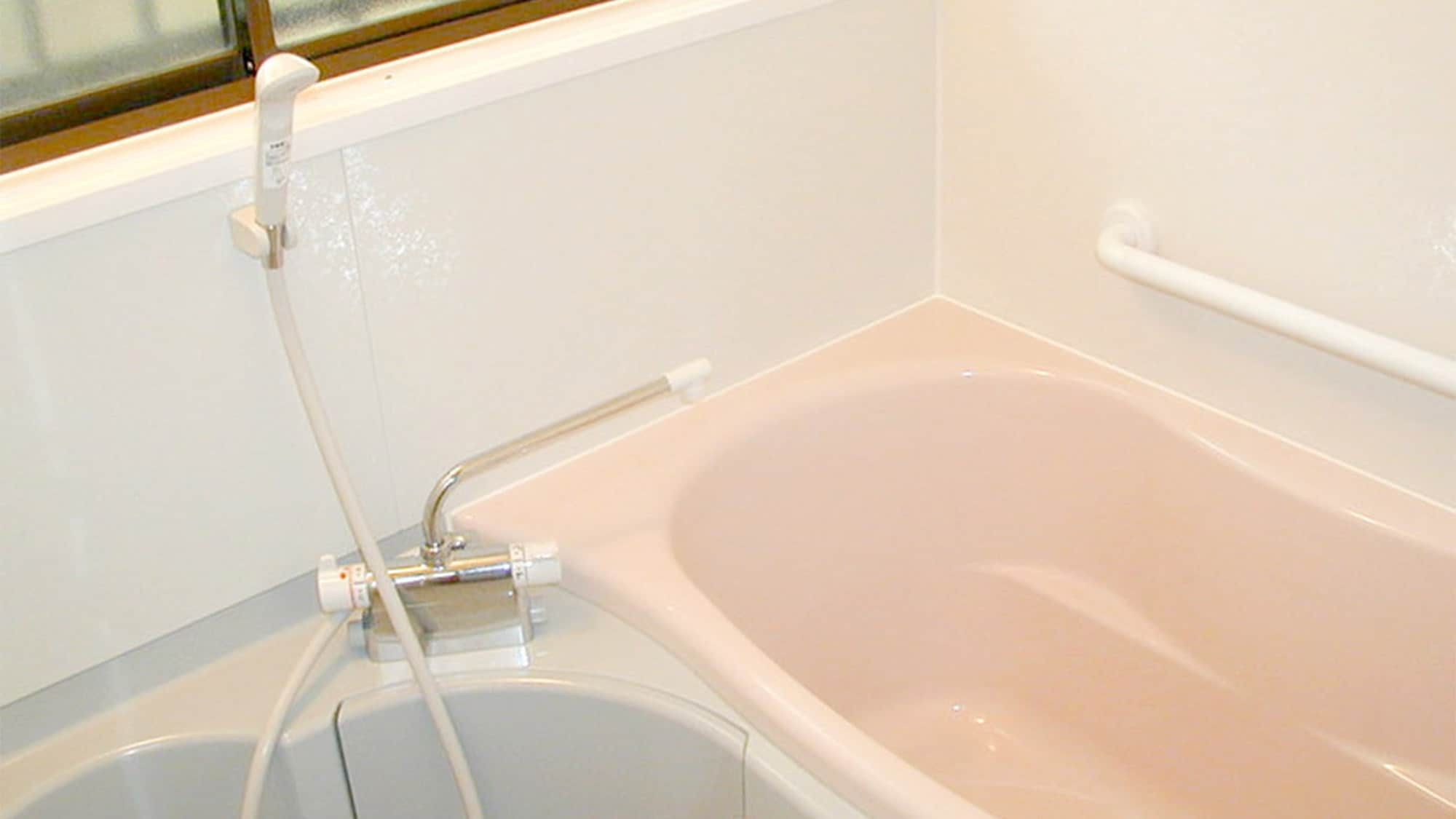 ・ Bath: We try to keep the water around clean and secure.