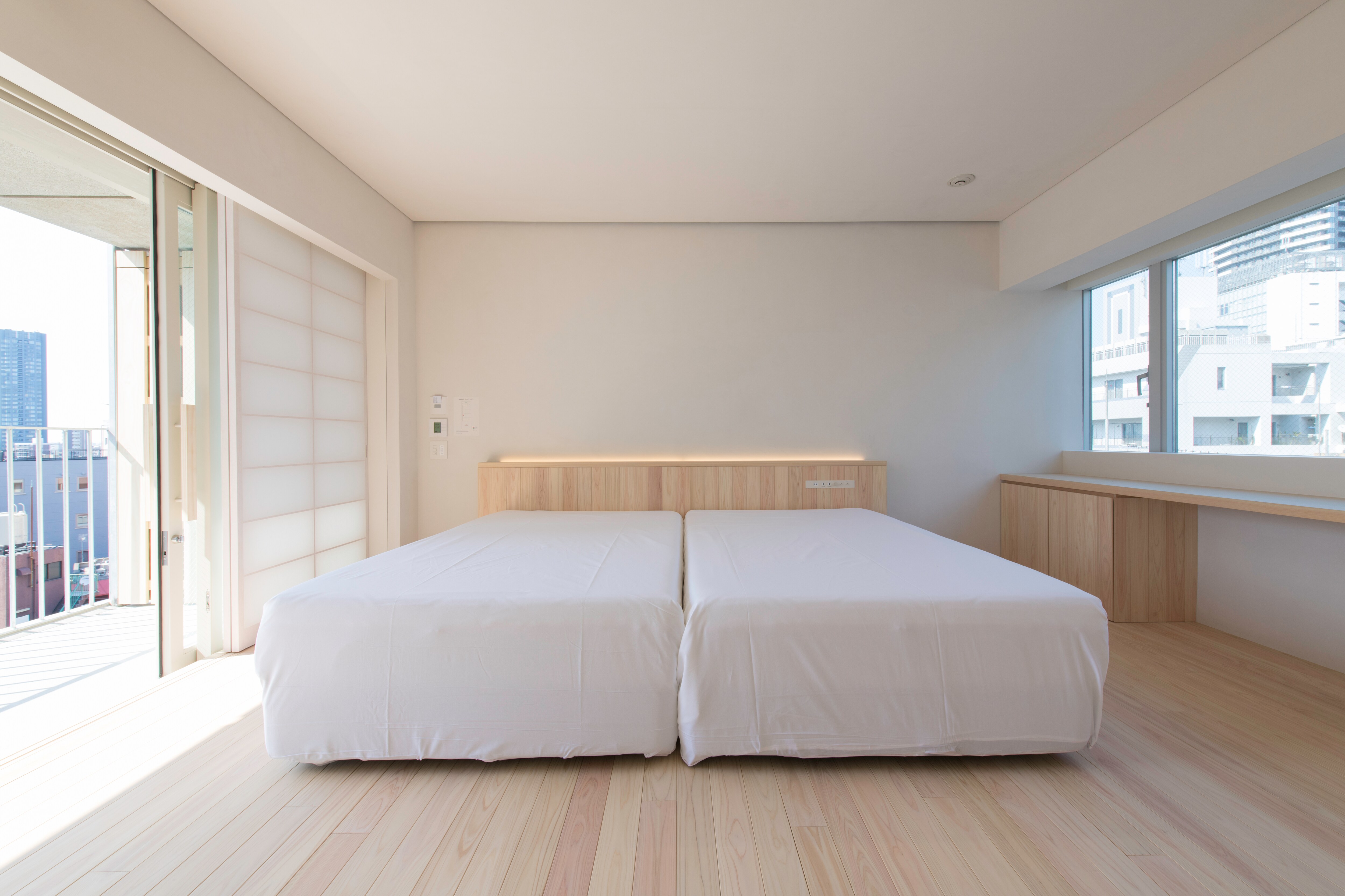 ห้องสวีท "Room 904" มีทางเข้ากว้าง และคุณสามารถเพลิดเพลินกับพื้นที่เปิดโล่ง