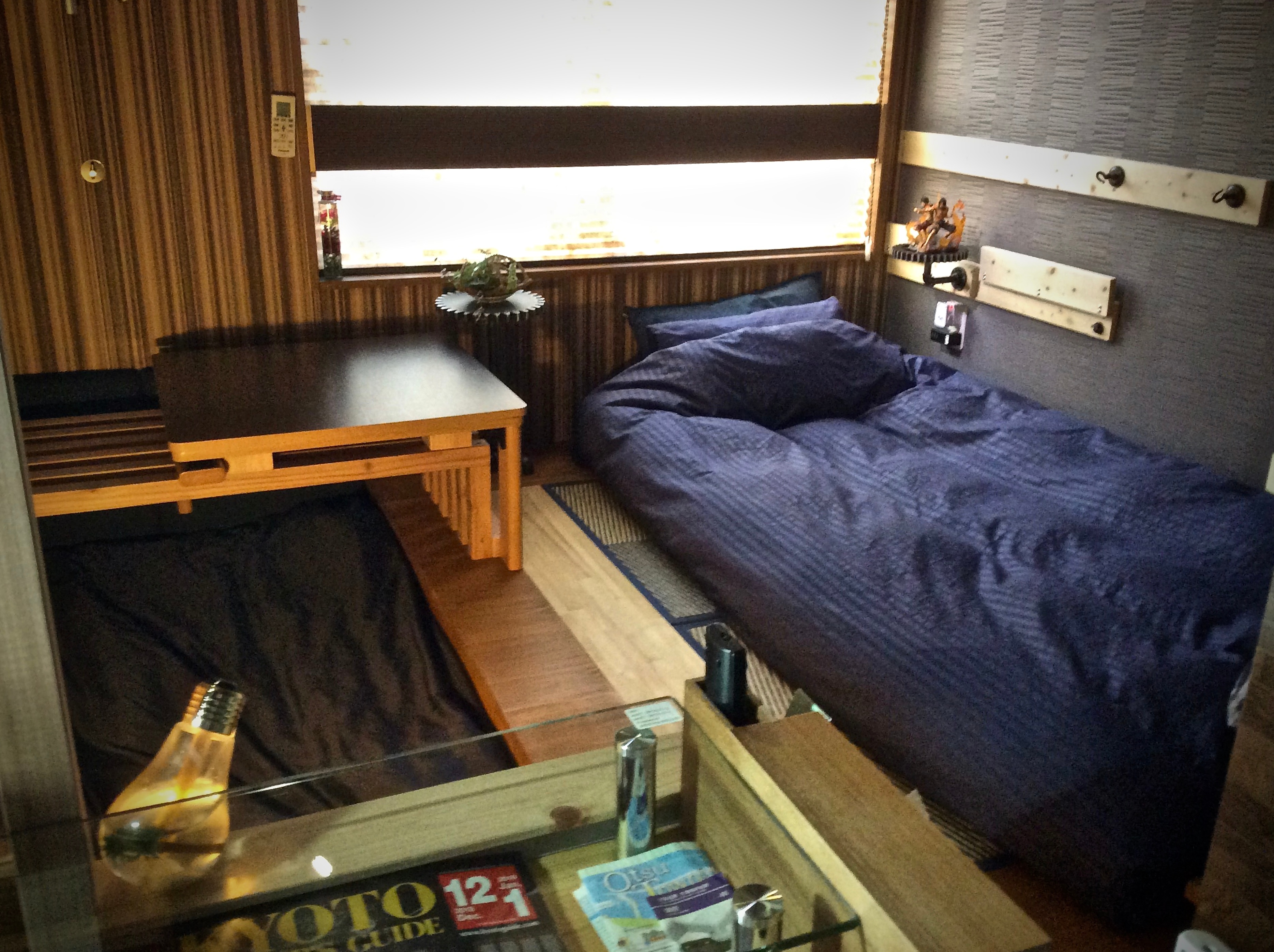"Ruri-Ma: Room 202" Tatami room with raised floor (futon bed): Living room
