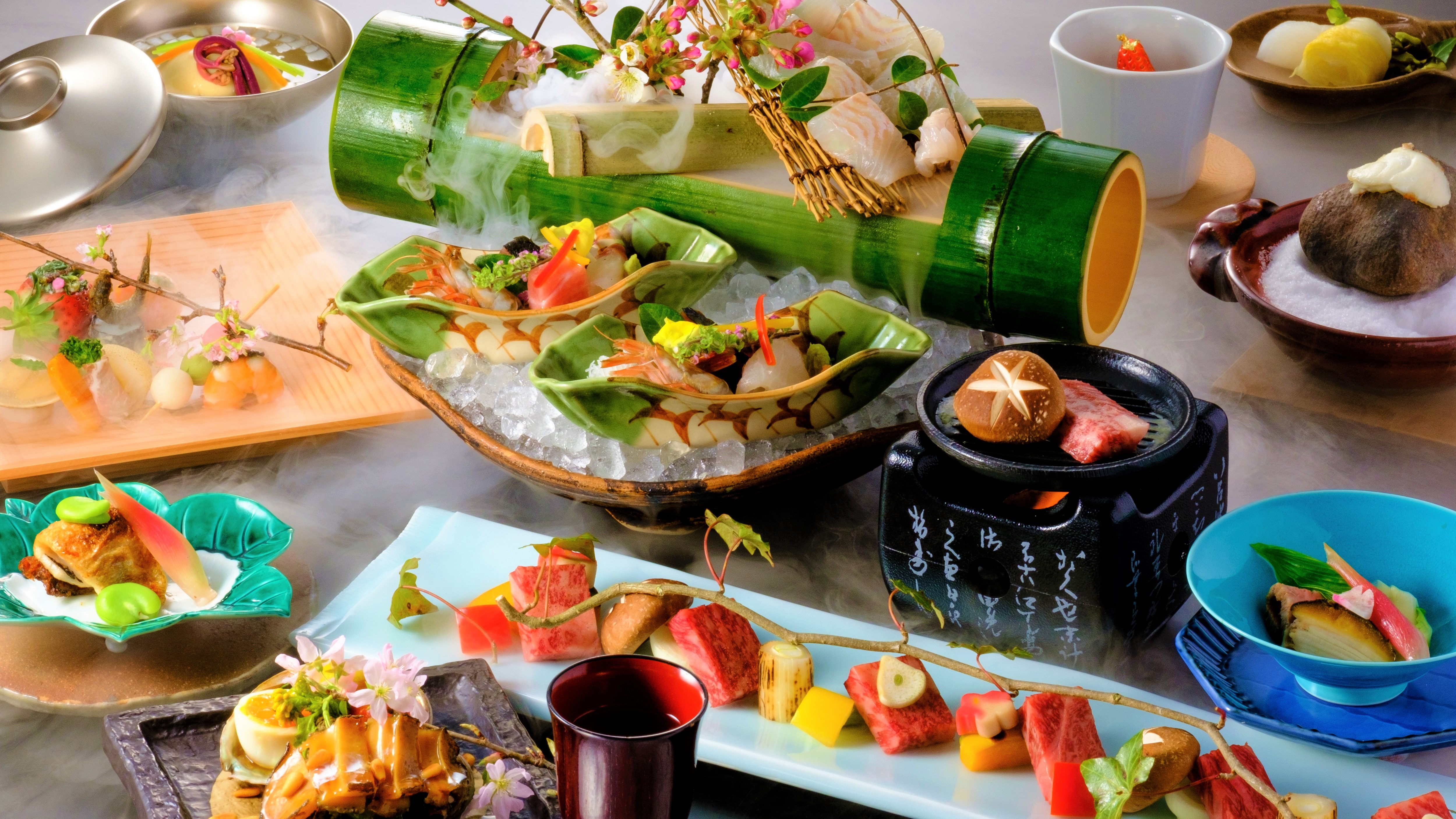 【特選会席】３大メイン食材（のどぐろ・鳥取和牛・鮑）を使った贅沢会席です。