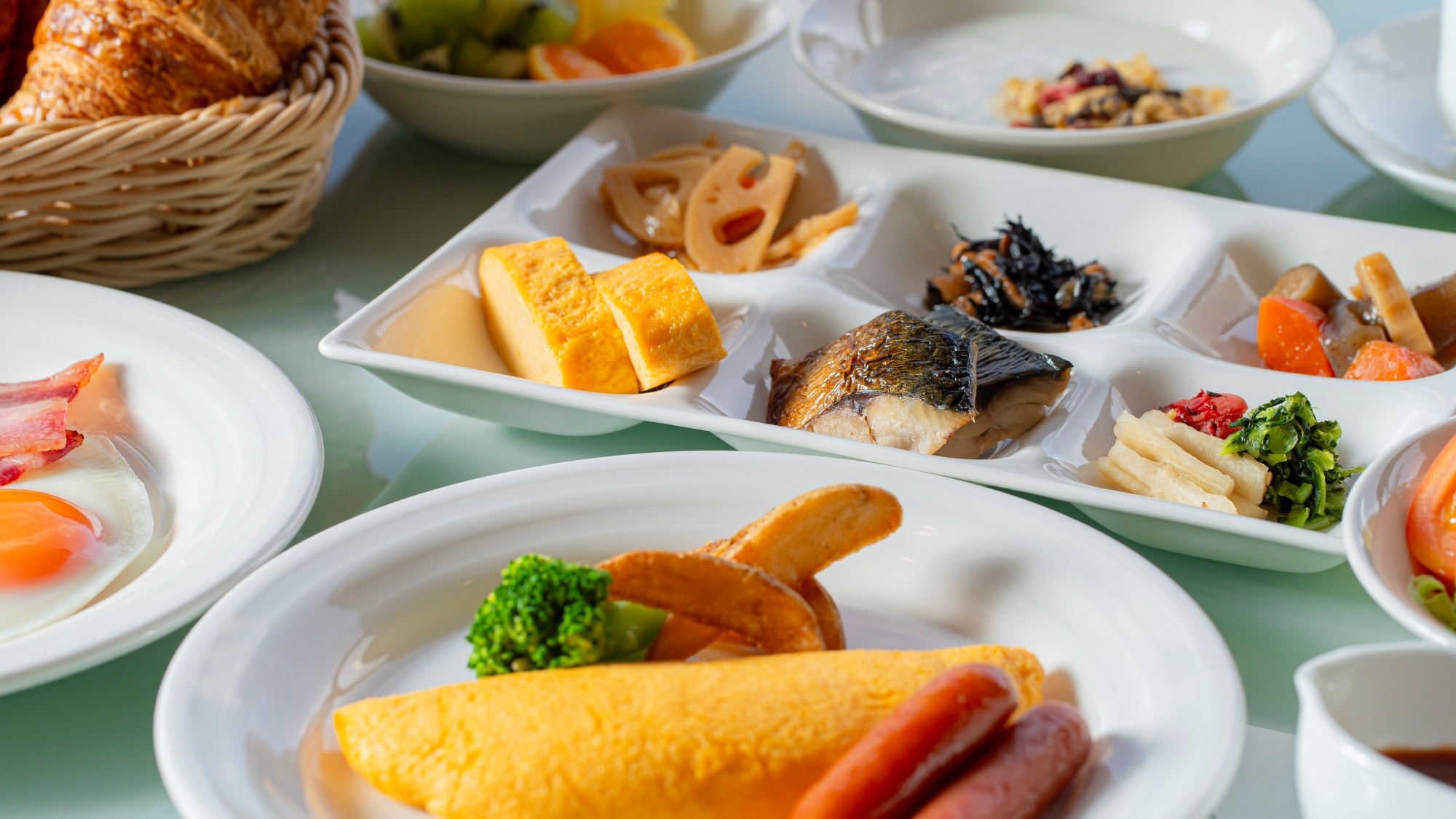 Breakfast buffet *Image
