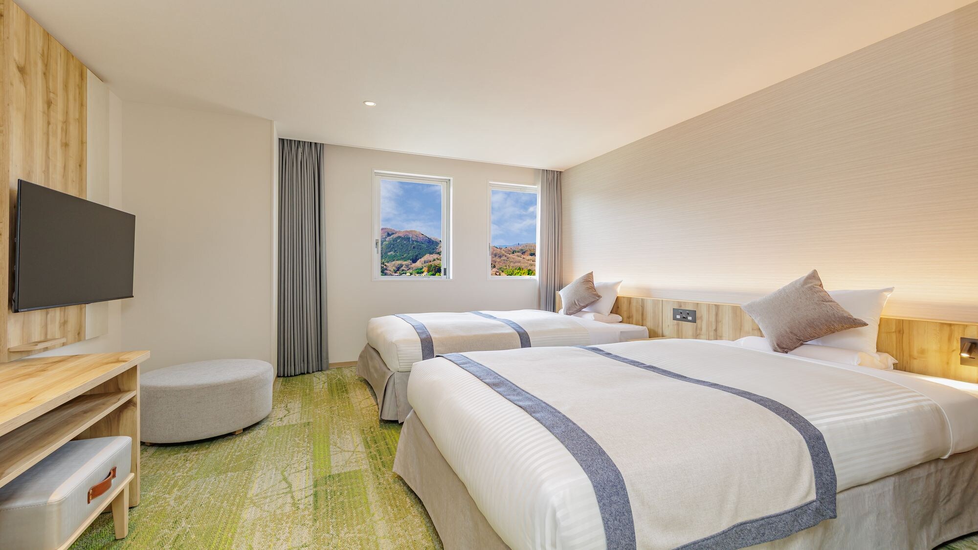 Superior Twin Room (with bath)