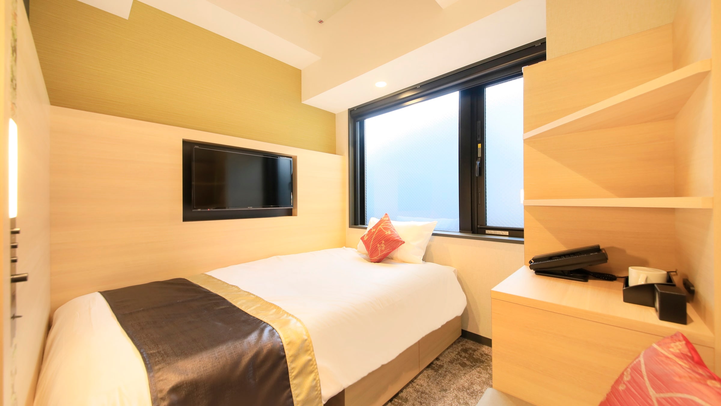 [Single] We are particular about comfort with a design that emphasizes functionality and comfort while being compact.