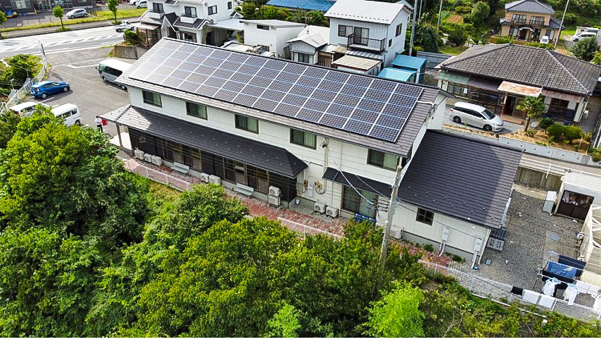 ・ภายนอก: โรงแรมบรรยากาศเป็นกันเองมีห้องพักทั้งหมด 6 ห้อง