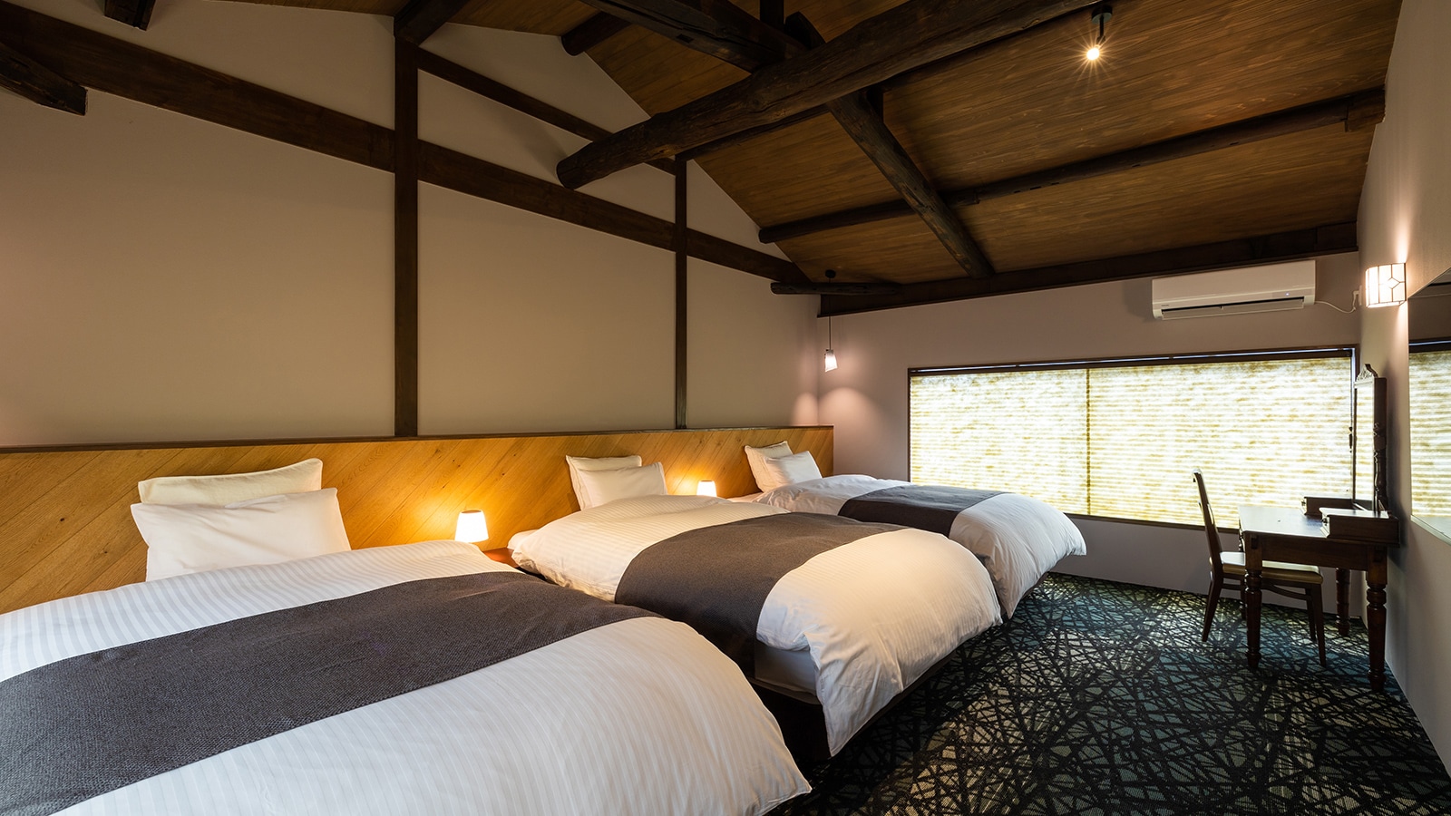 Second floor bedroom, triple room (Bettei Kazami)