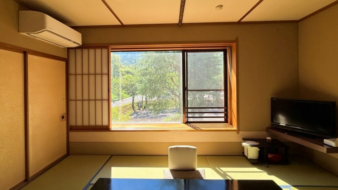 [Kamar Jepang-Barat yang Menenangkan] Kamar bergaya Jepang dengan 10 tikar tatami + kamar bergaya Barat dengan tempat tidur twin/lebar 120 cm