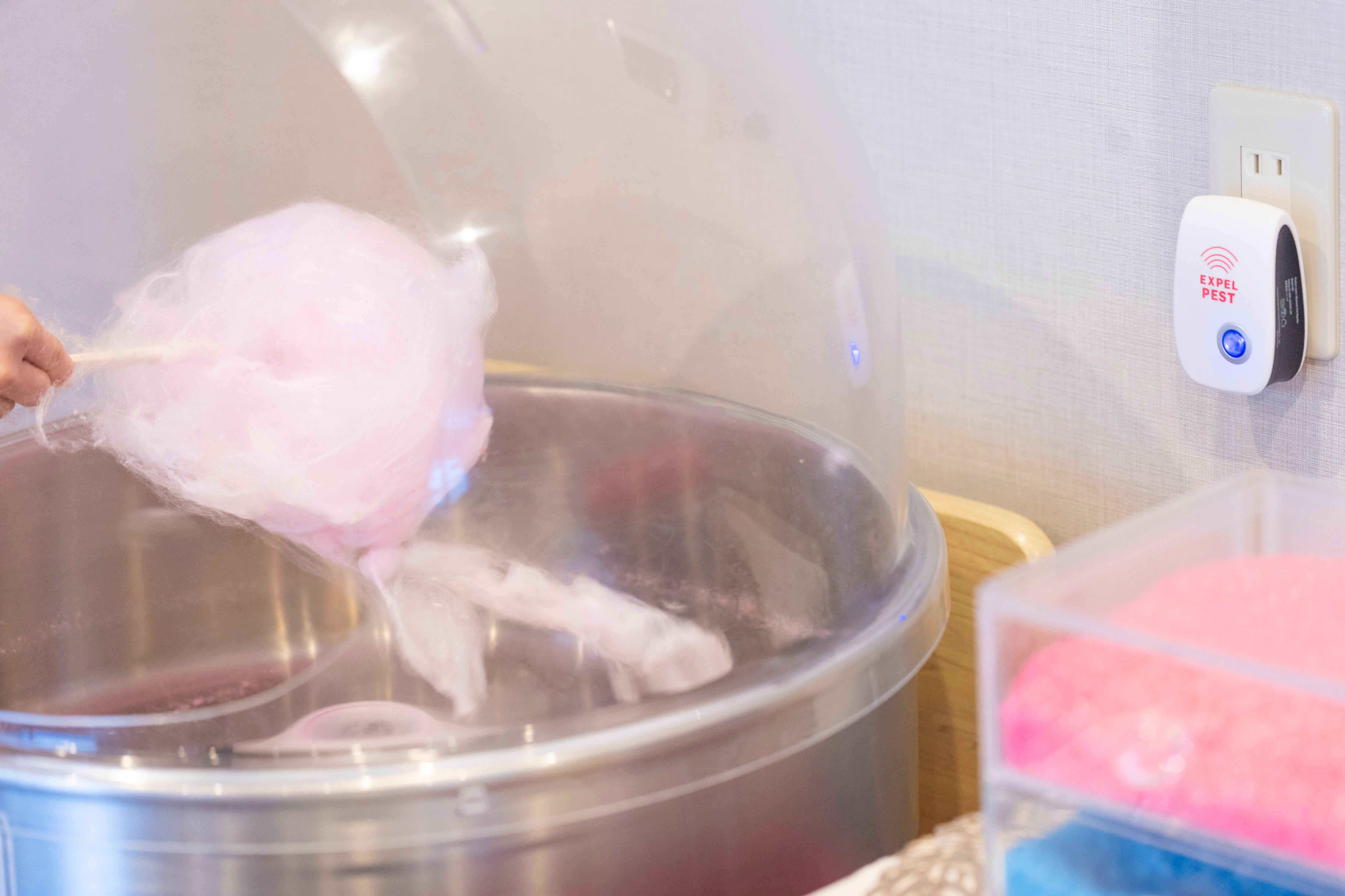 Cotton candy making