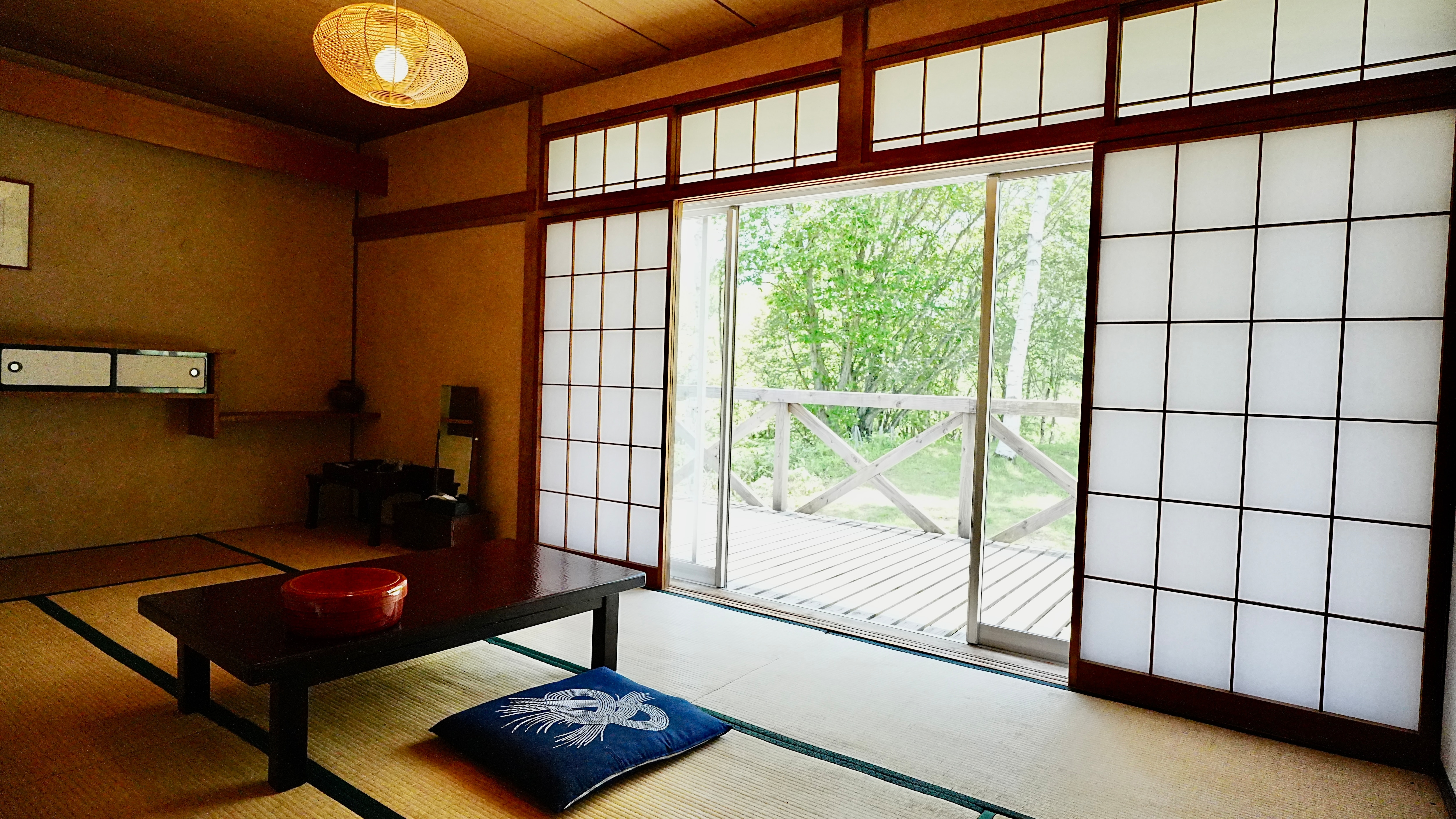 Japanese-style room