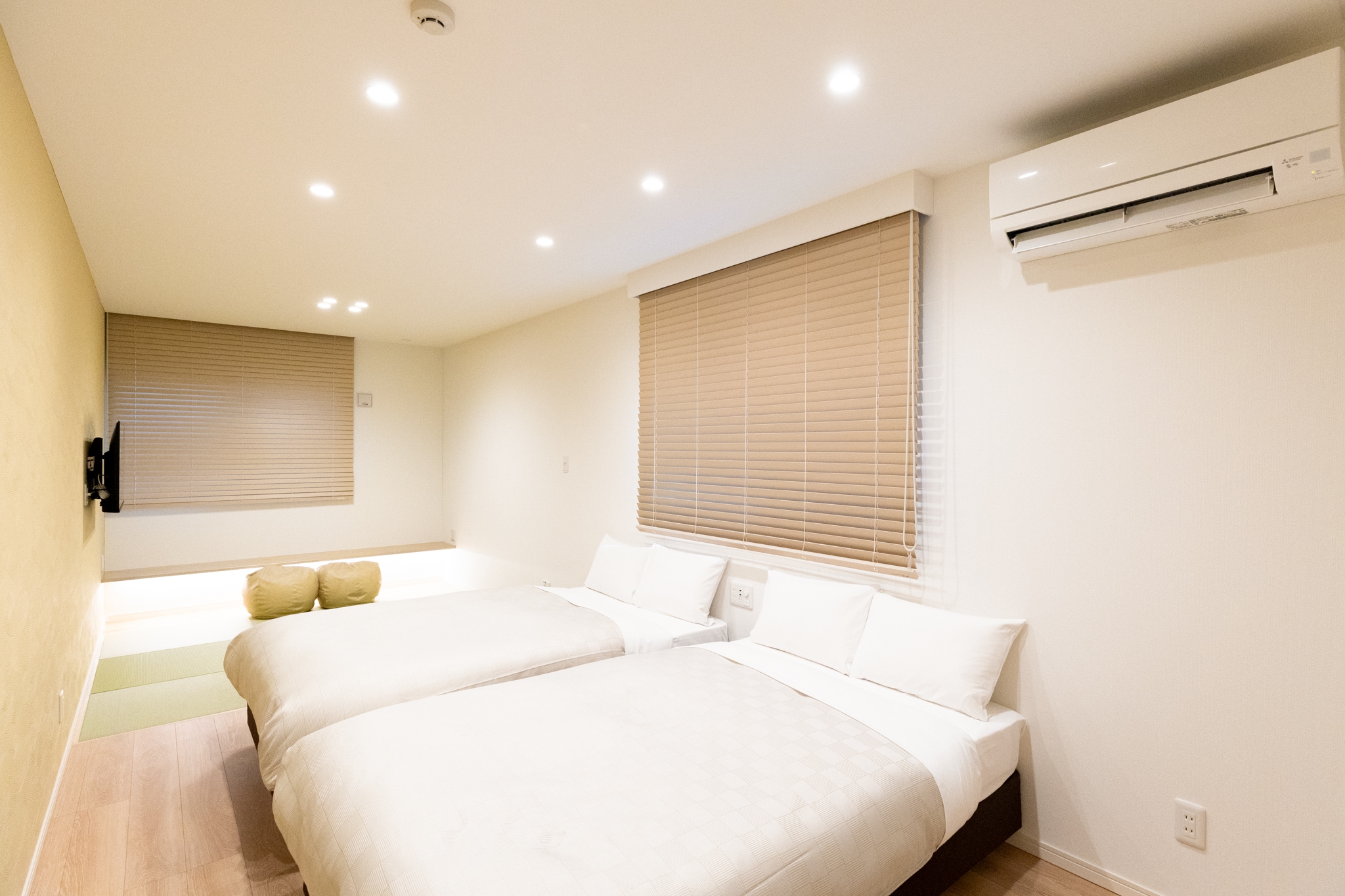[Guest Rooms] Japanese-Western style rooms ◇ReFa installed◇Separate washroom for a comfortable hotel stay◇