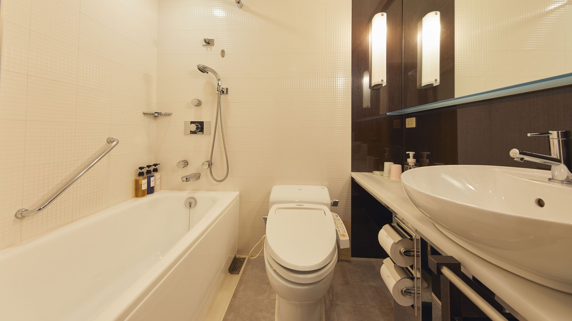South Wing Bathroom