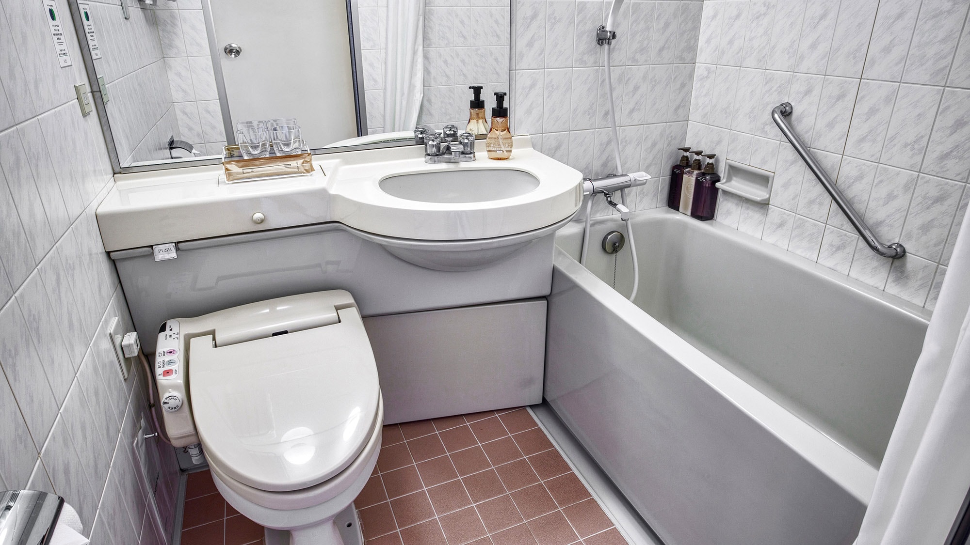 Guest room bathroom (example)