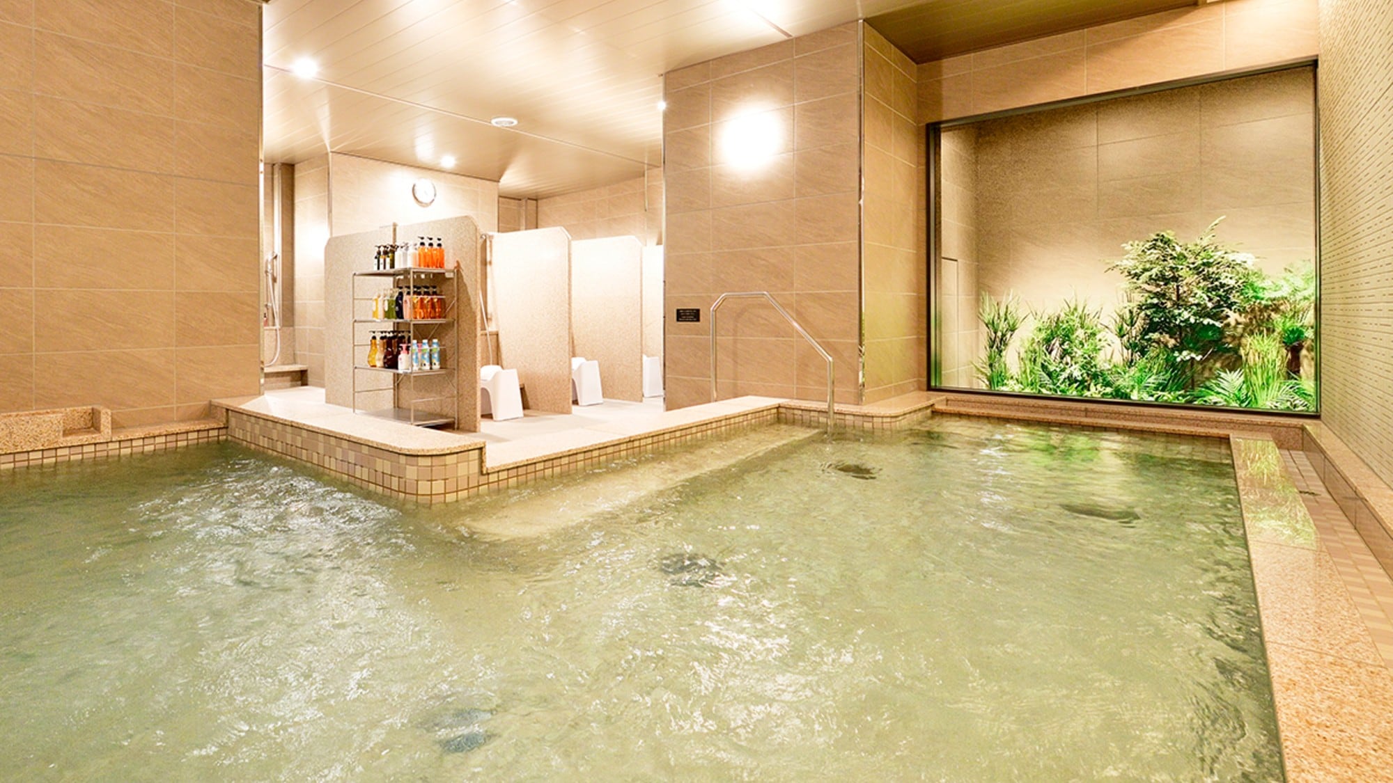 Large communal bath (female)