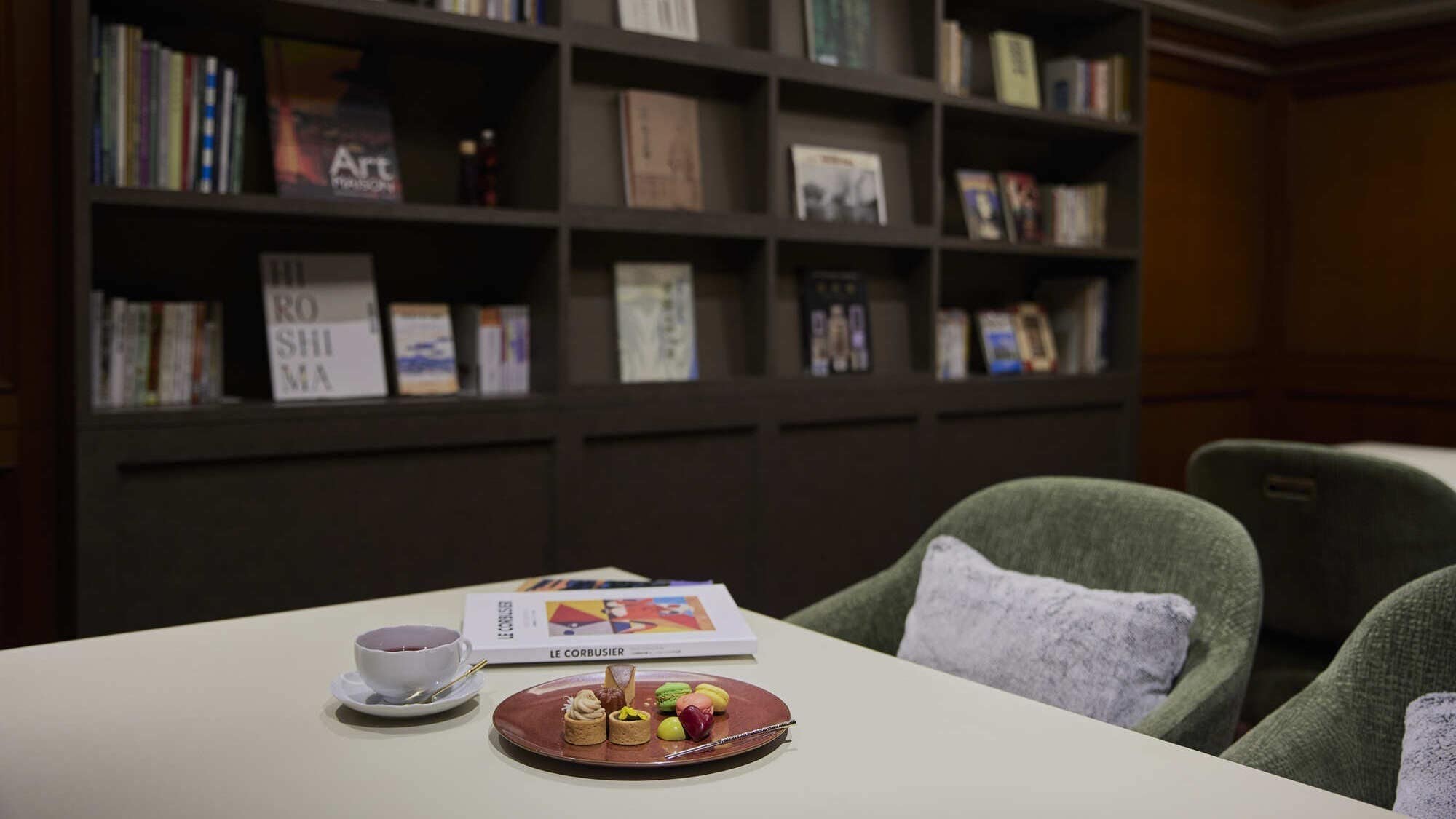 Club Lounge Library