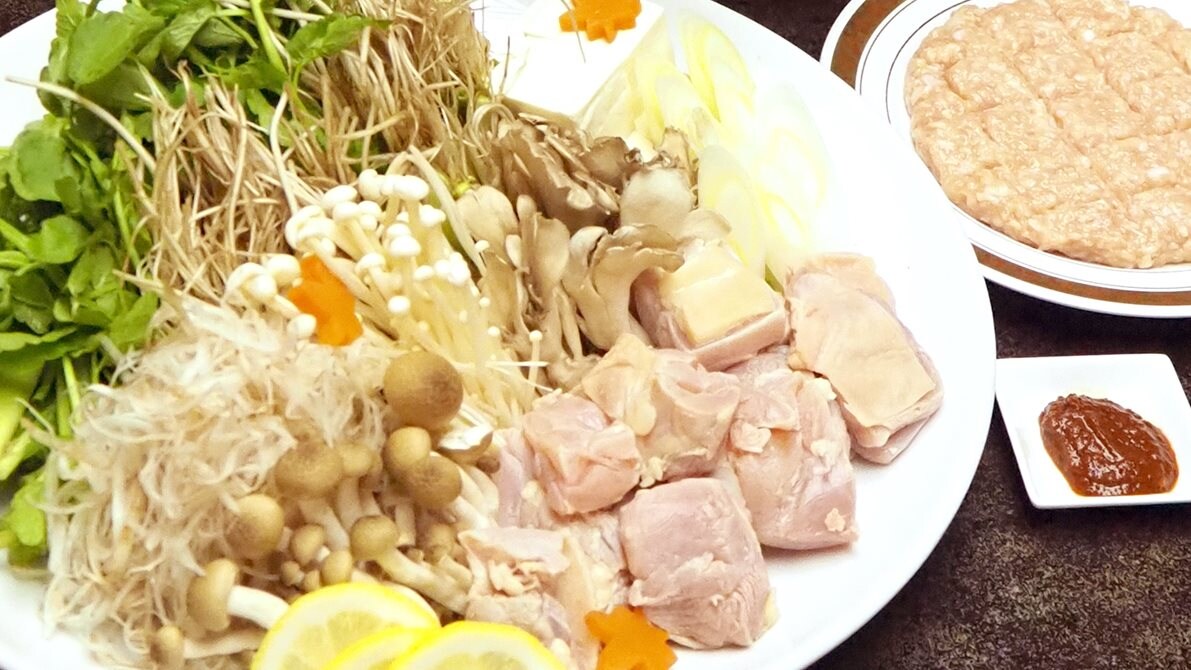 * A new winter specialty! Iiden's special "3-color seri-nabe"